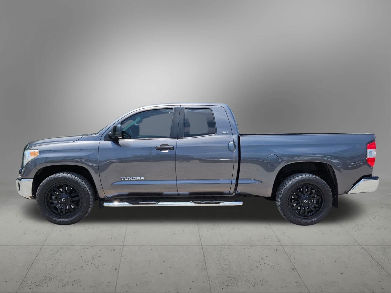 Thumbnail: 2016 Toyota Tundra - 3