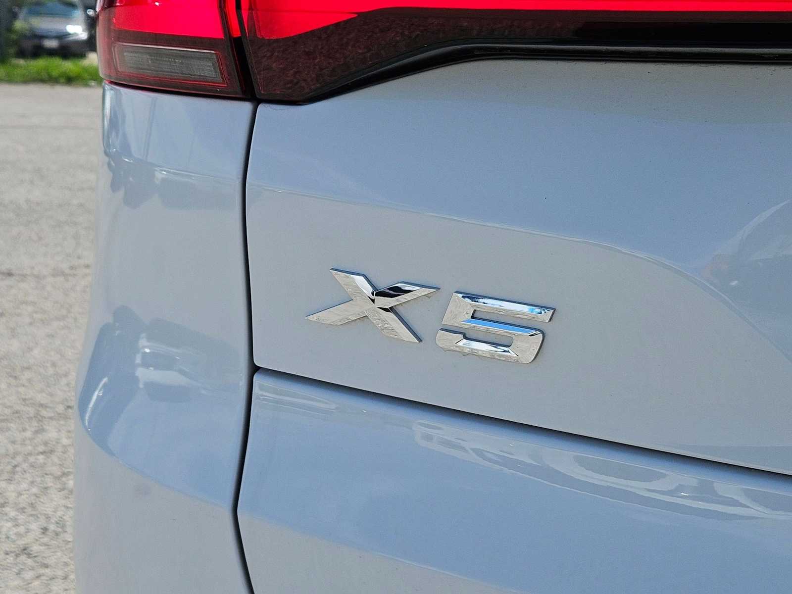 Thumbnail: 2022 BMW X5 - 13