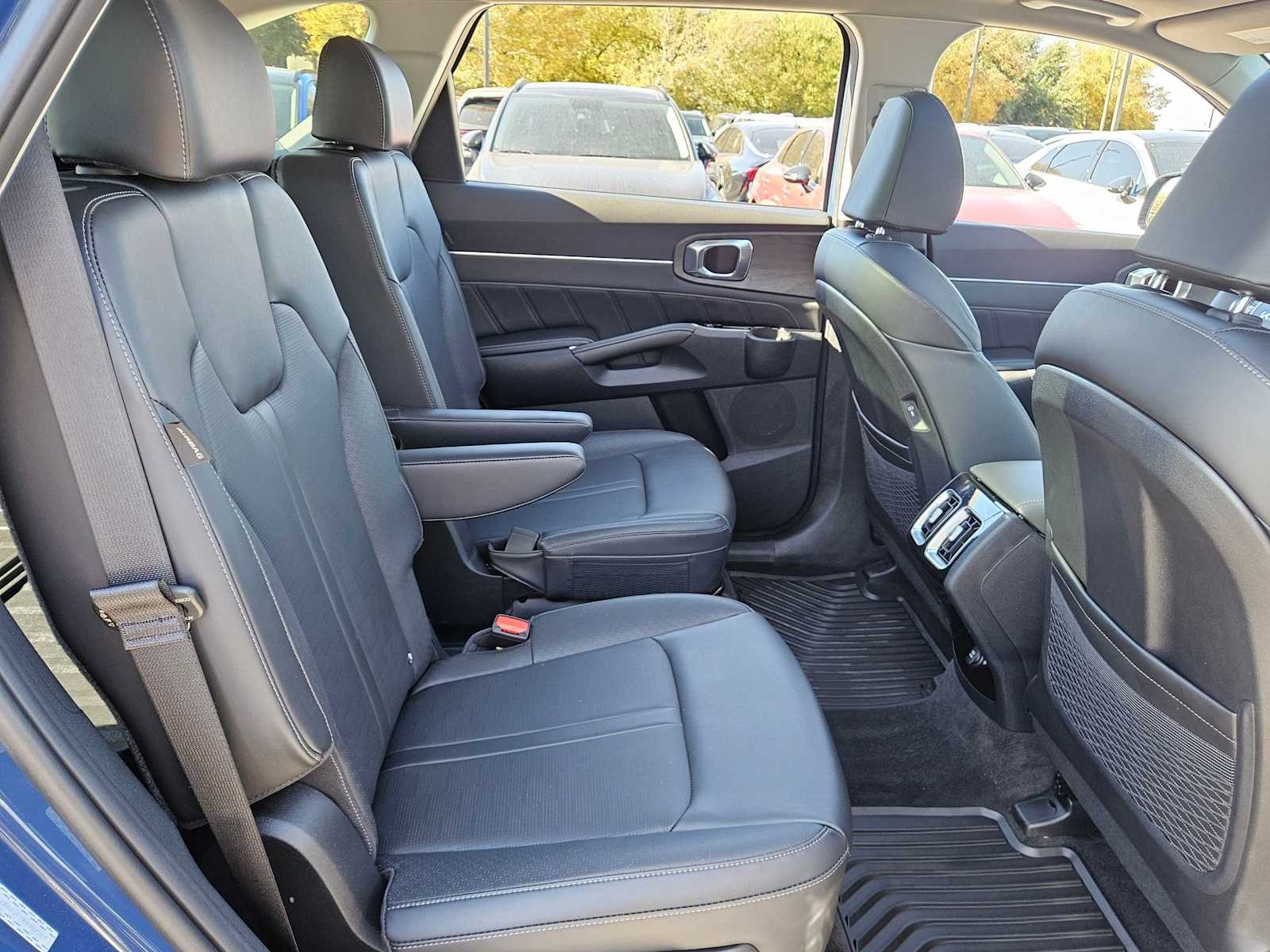 Thumbnail: 2024 Kia Sorento - 21