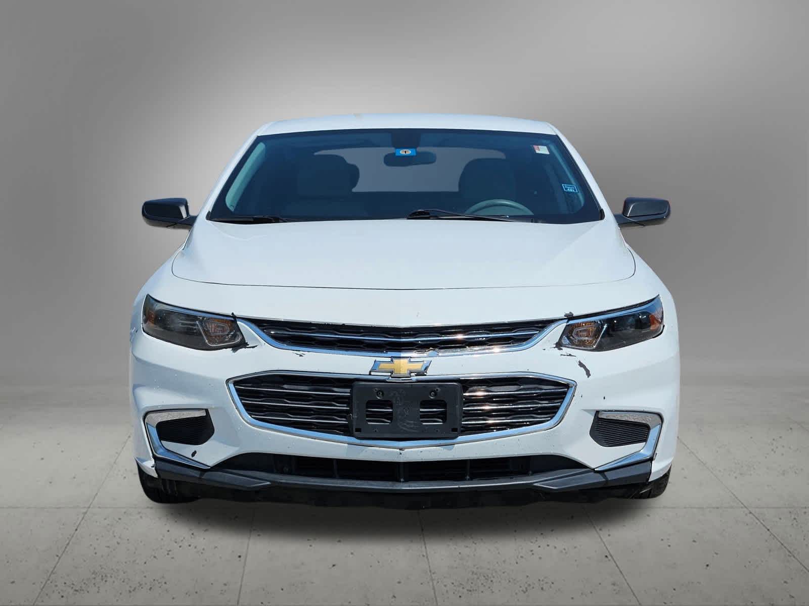 Thumbnail: 2016 Chevrolet Malibu - 8