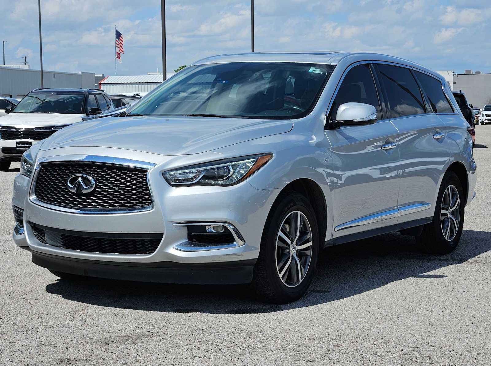 Thumbnail: 2020 INFINITI QX60 - 10