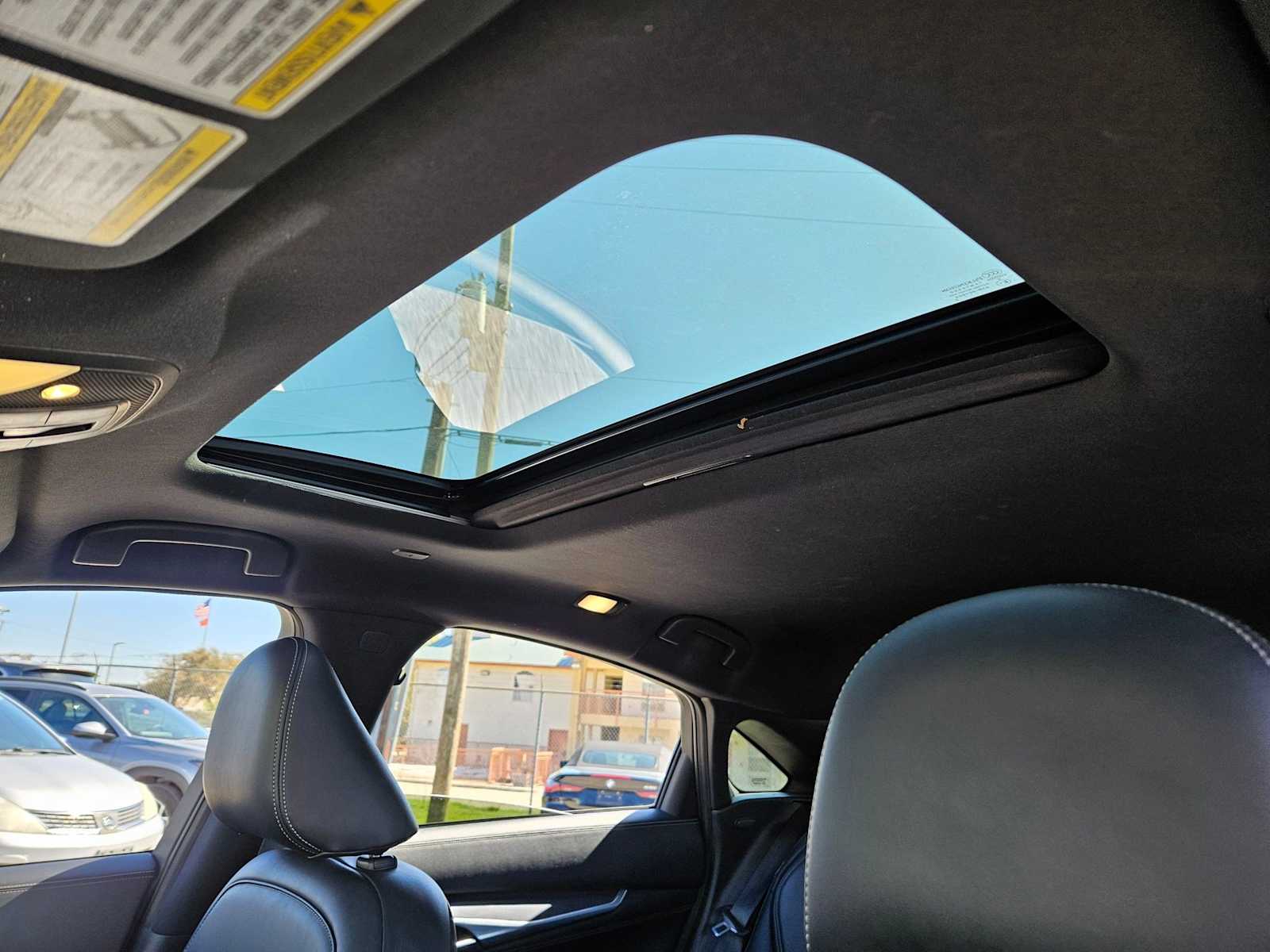 Thumbnail: 2023 INFINITI QX55 - 15