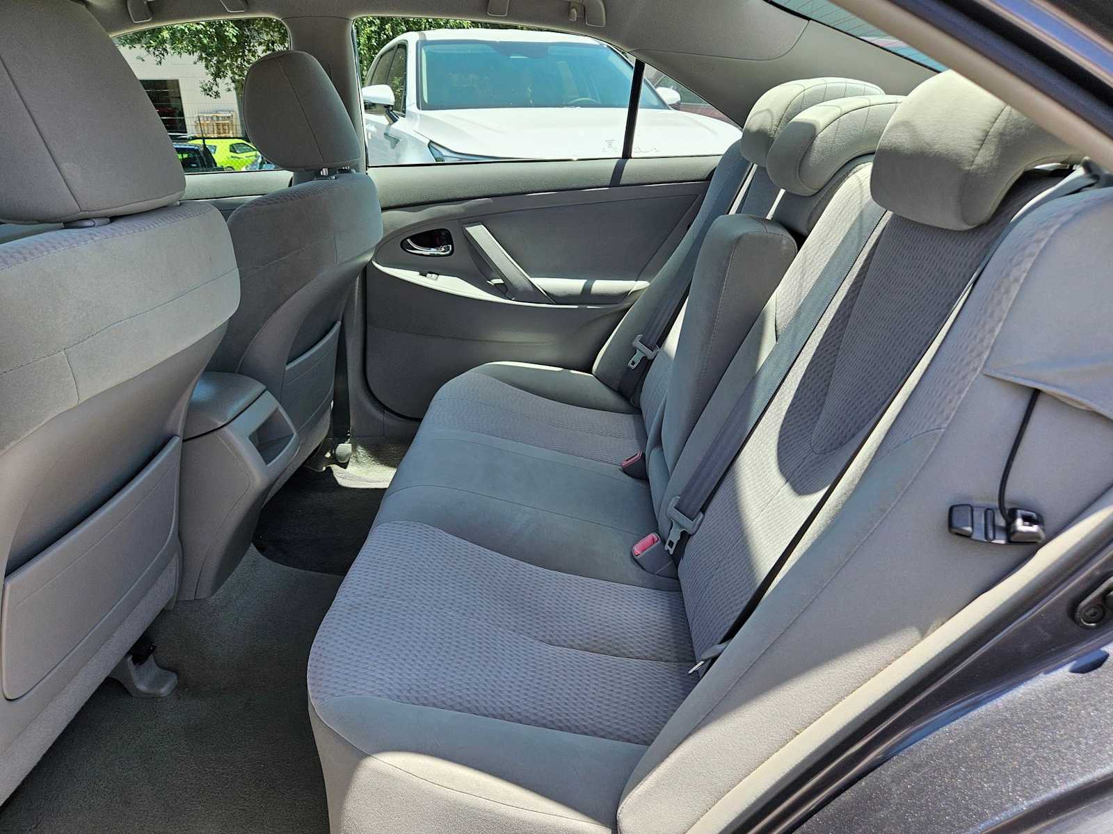 Thumbnail: 2011 Toyota Camry - 17