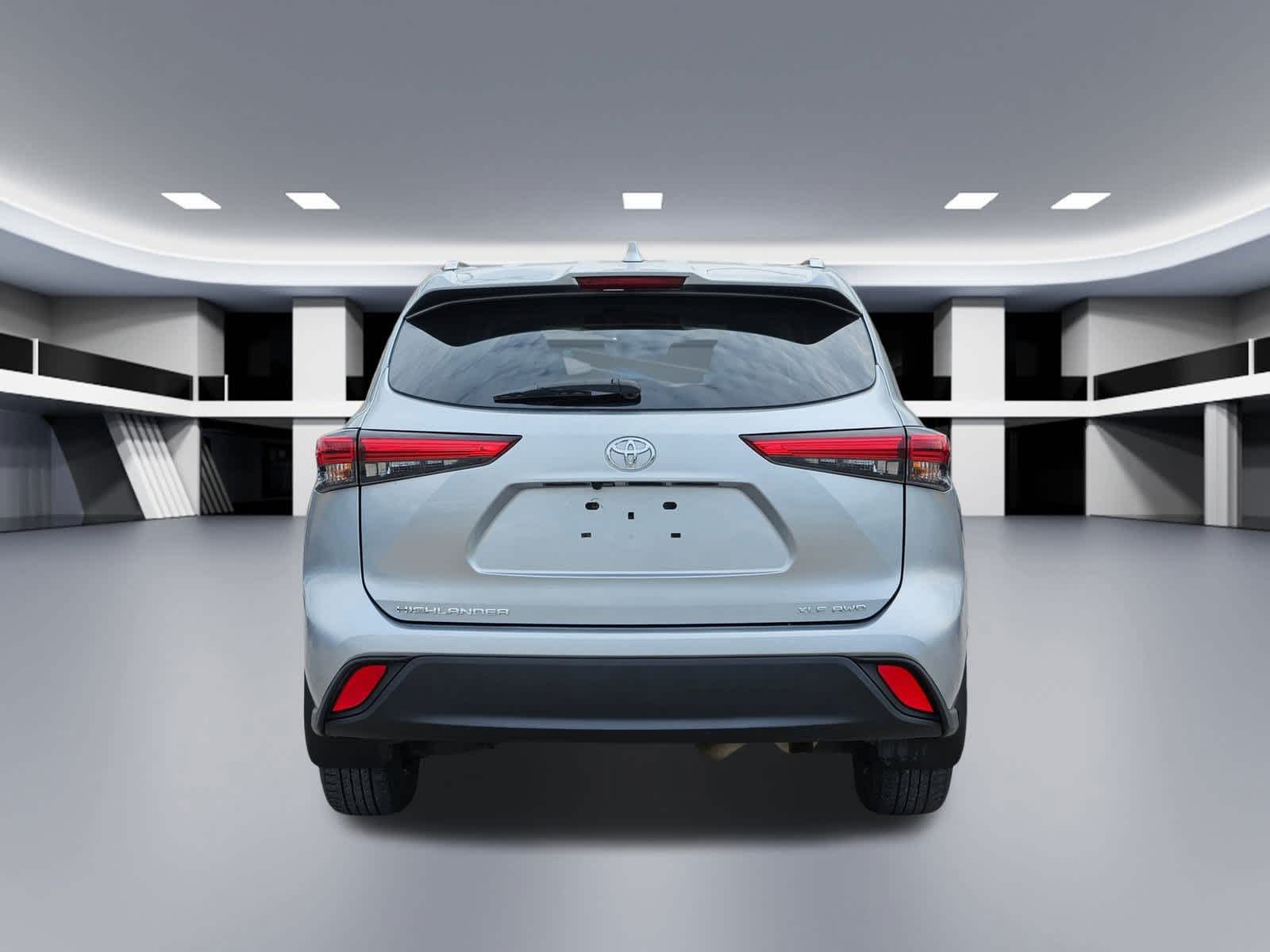 Thumbnail: 2021 Toyota Highlander - 5