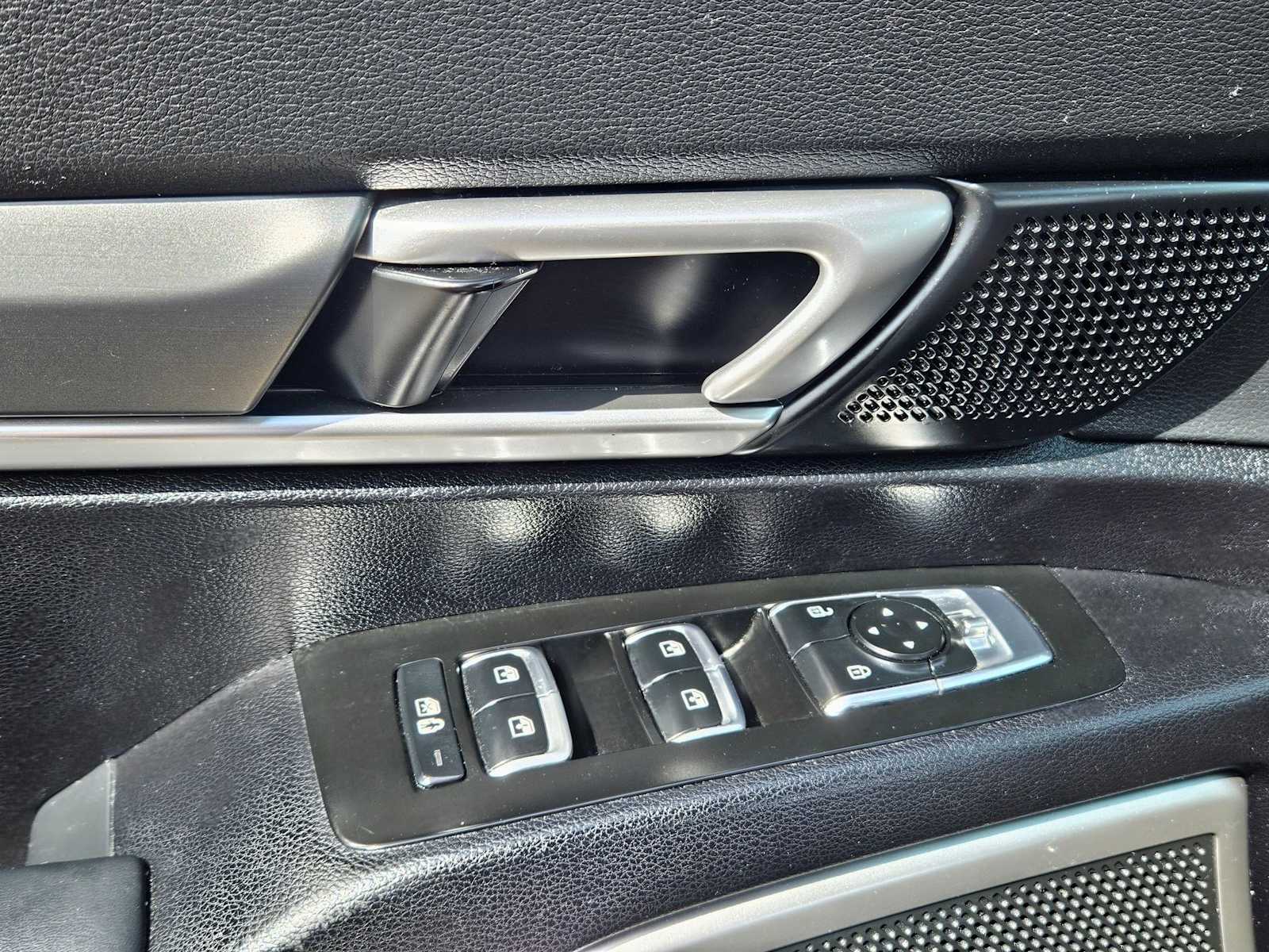 Thumbnail: 2022 Kia Telluride - 23