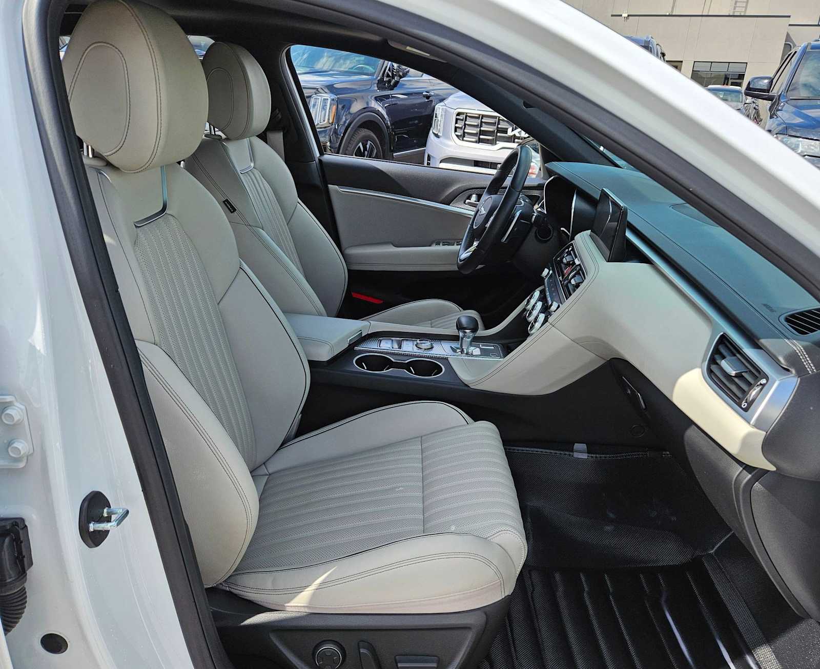 Thumbnail: 2023 Genesis G70 - 19