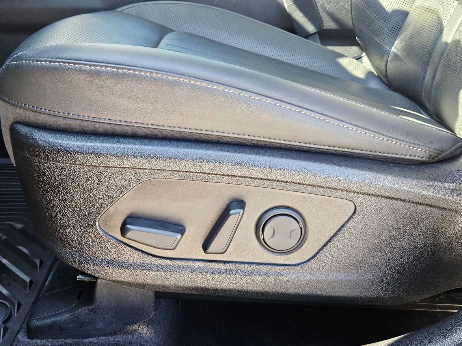 Thumbnail: 2024 Kia Sorento - 17