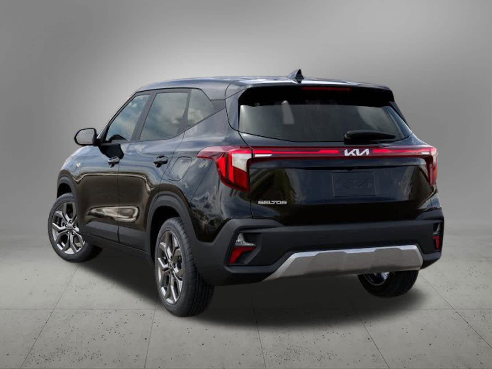 2026 Kia Seltos LX photo 3