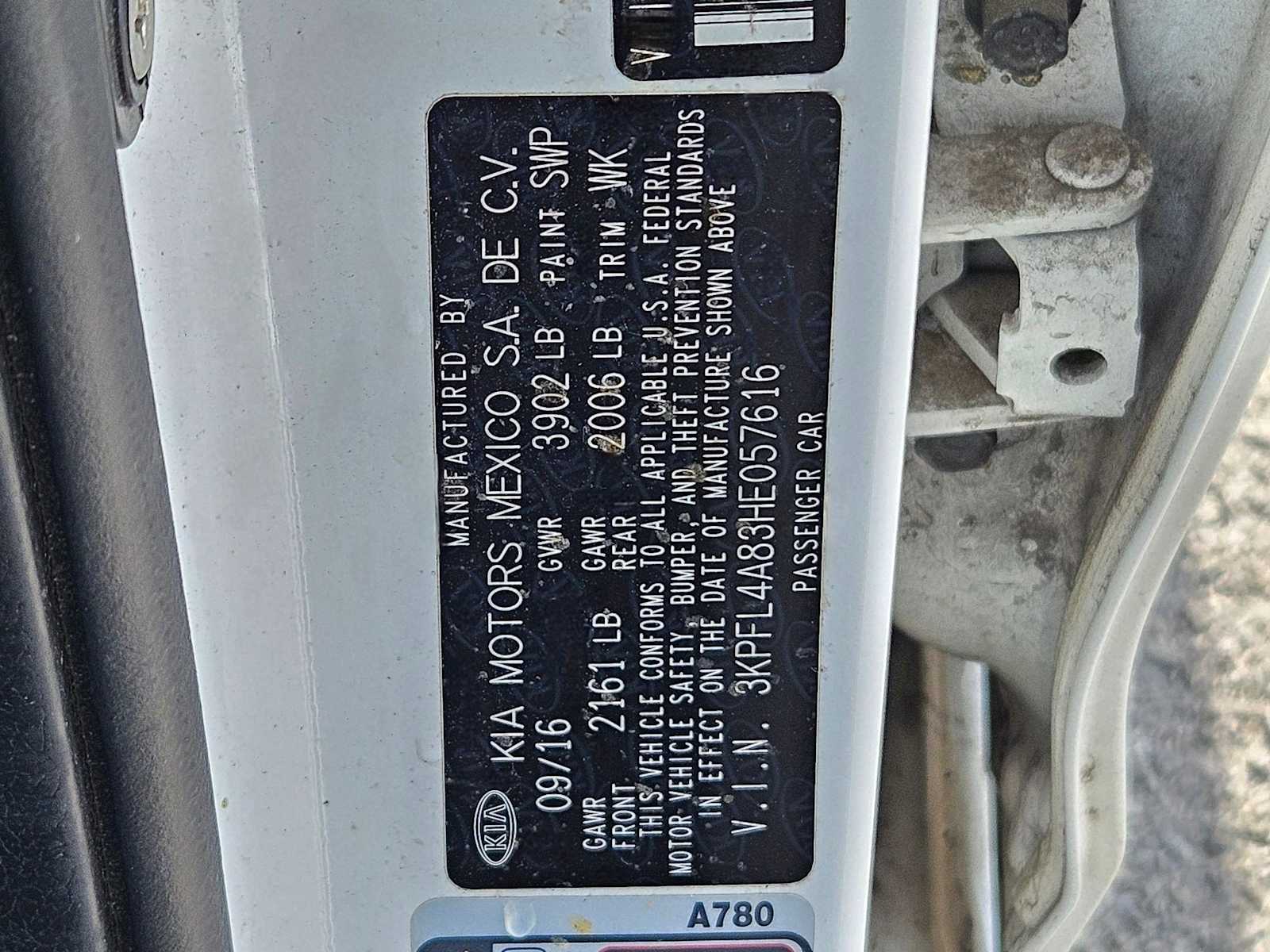 Thumbnail: 2017 Kia Forte - 35