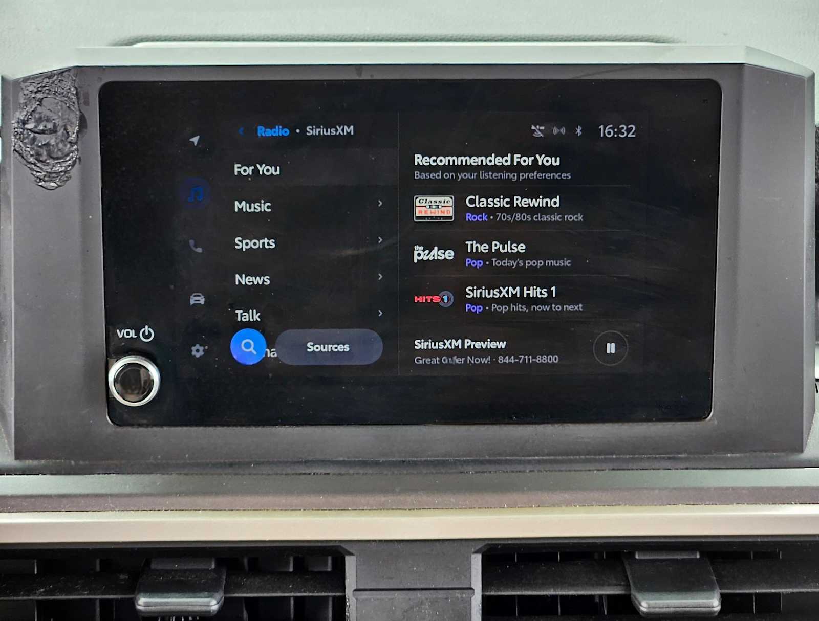 Thumbnail: 2024 Toyota Tacoma - 15