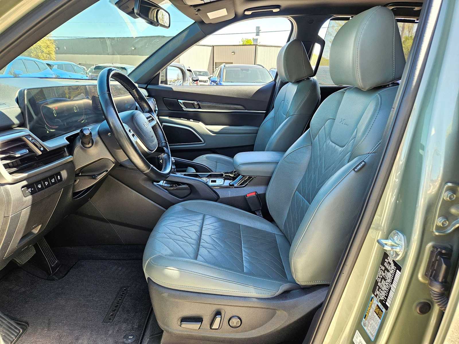 Thumbnail: 2023 Kia Telluride - 14