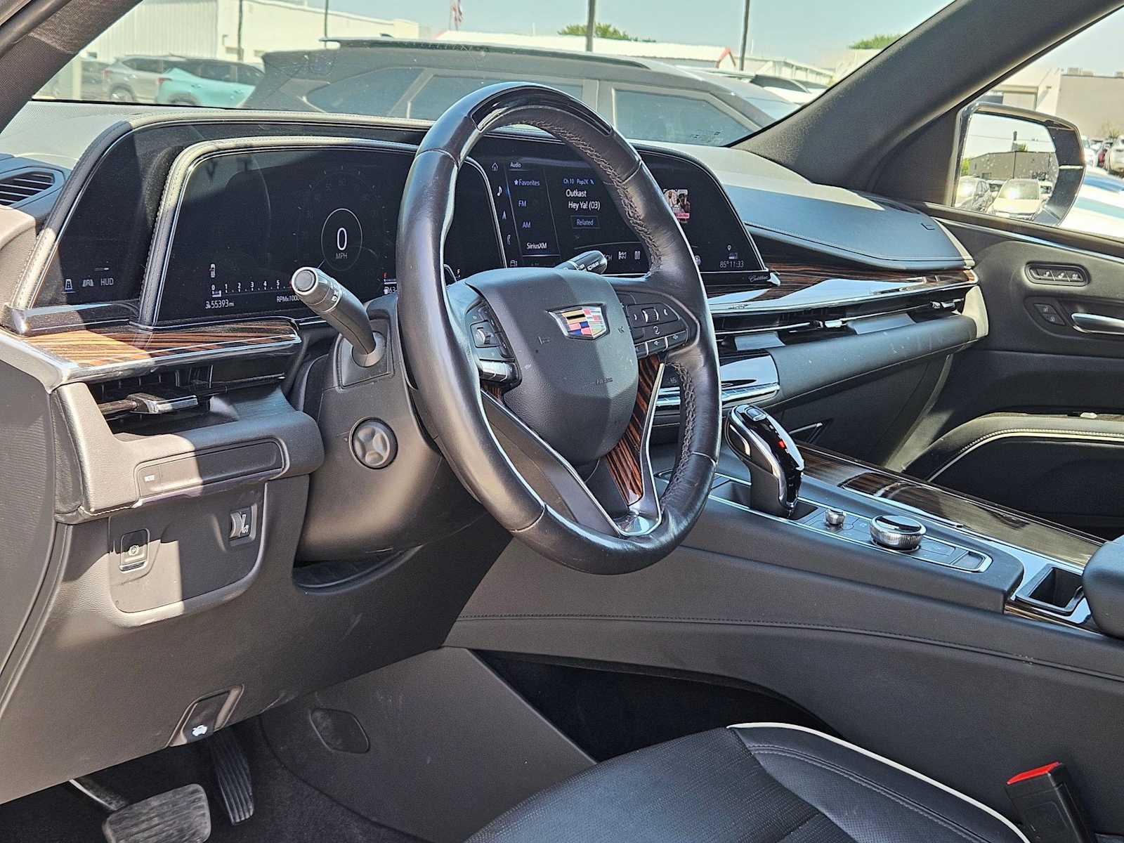 2023 Cadillac Escalade Premium Luxury photo 2