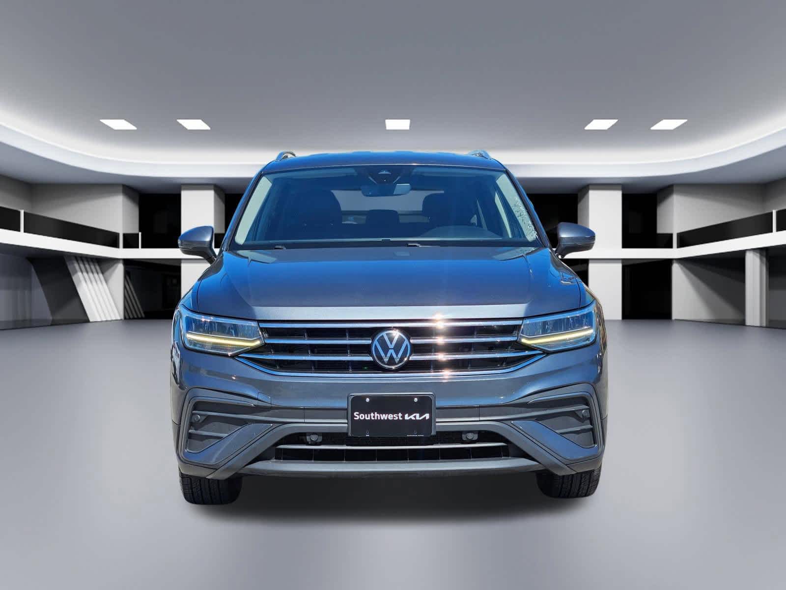 Thumbnail: 2022 Volkswagen Tiguan - 9