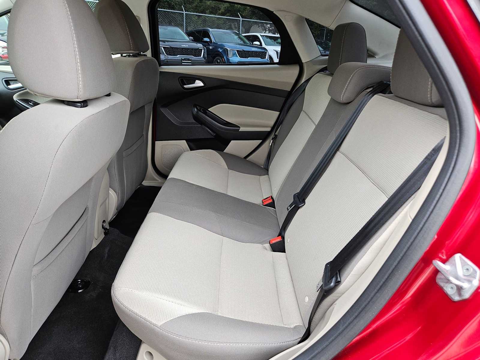 Thumbnail: 2014 Ford Focus - 18