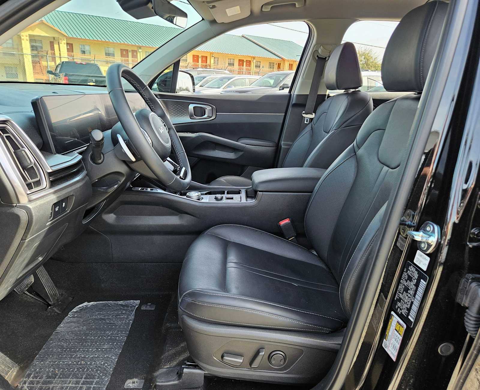 Thumbnail: 2025 Kia Sorento - 15