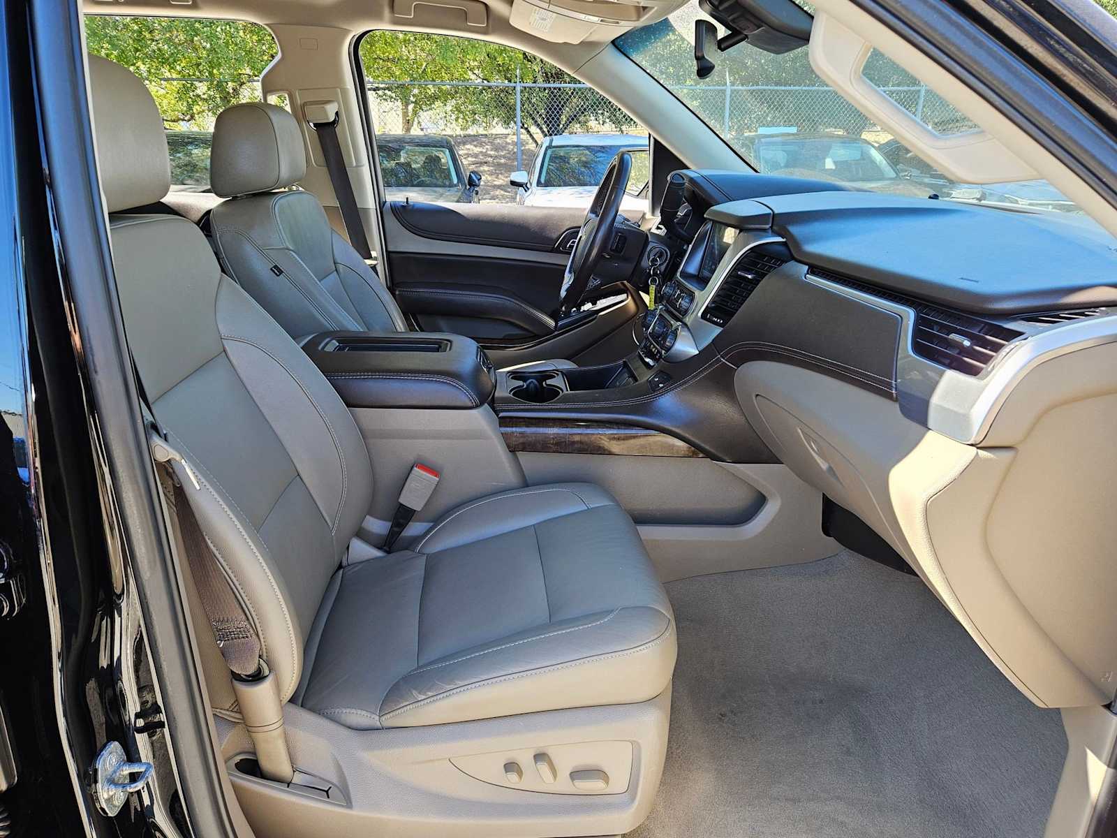 Thumbnail: 2020 Chevrolet Tahoe - 23