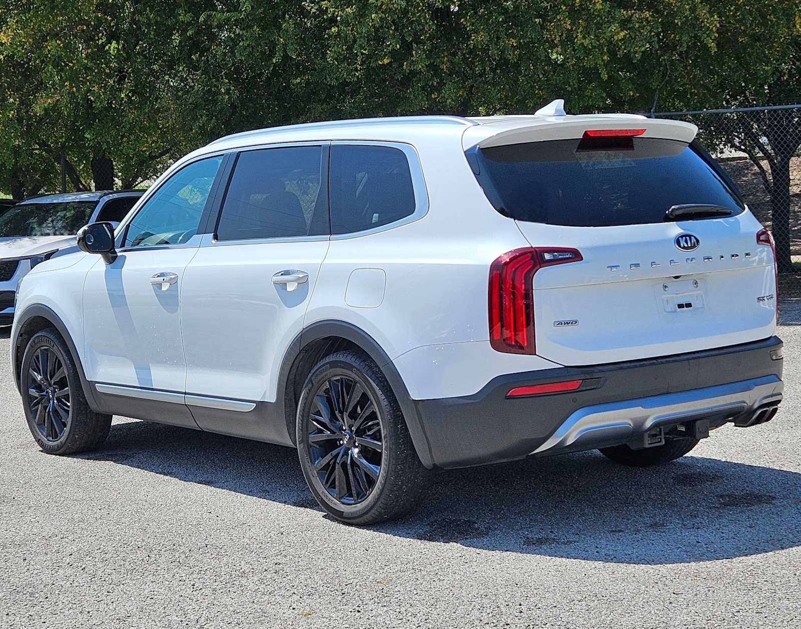 Thumbnail: 2020 Kia Telluride - 3