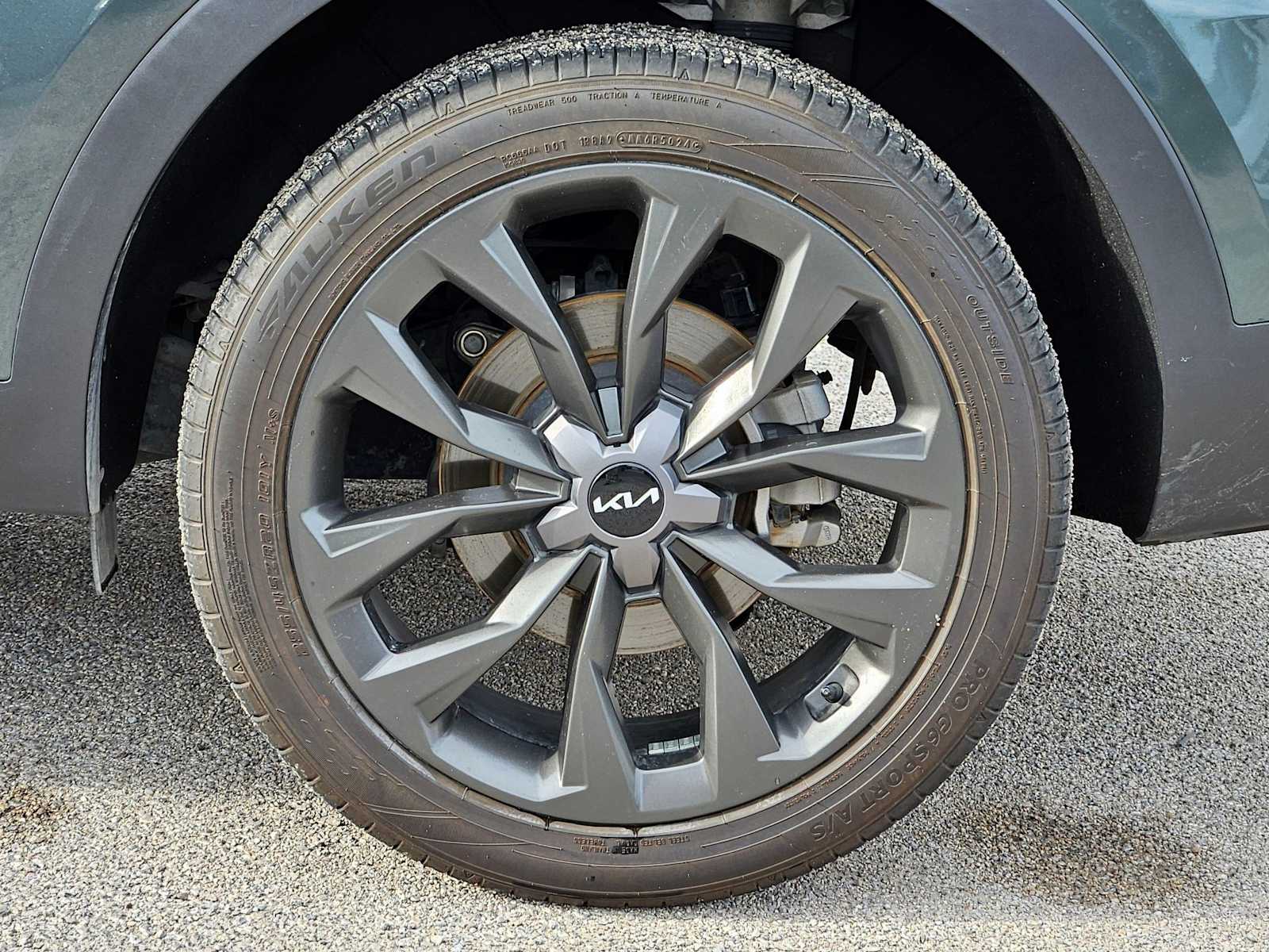 Thumbnail: 2023 Kia Sorento - 13