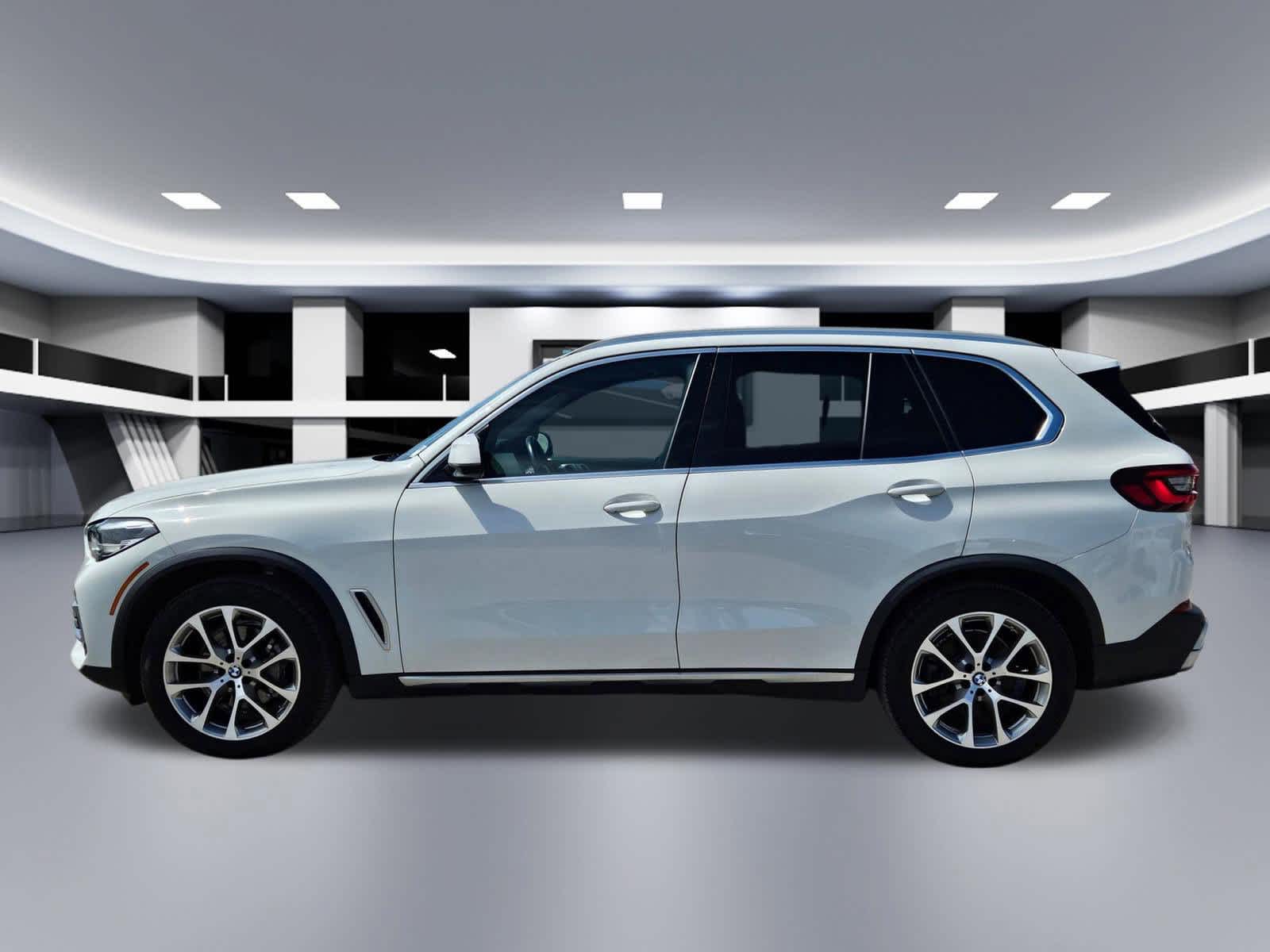 Thumbnail: 2022 BMW X5 - 3
