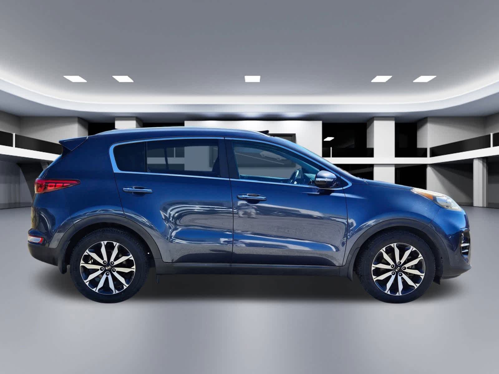 Thumbnail: 2017 Kia Sportage - 7