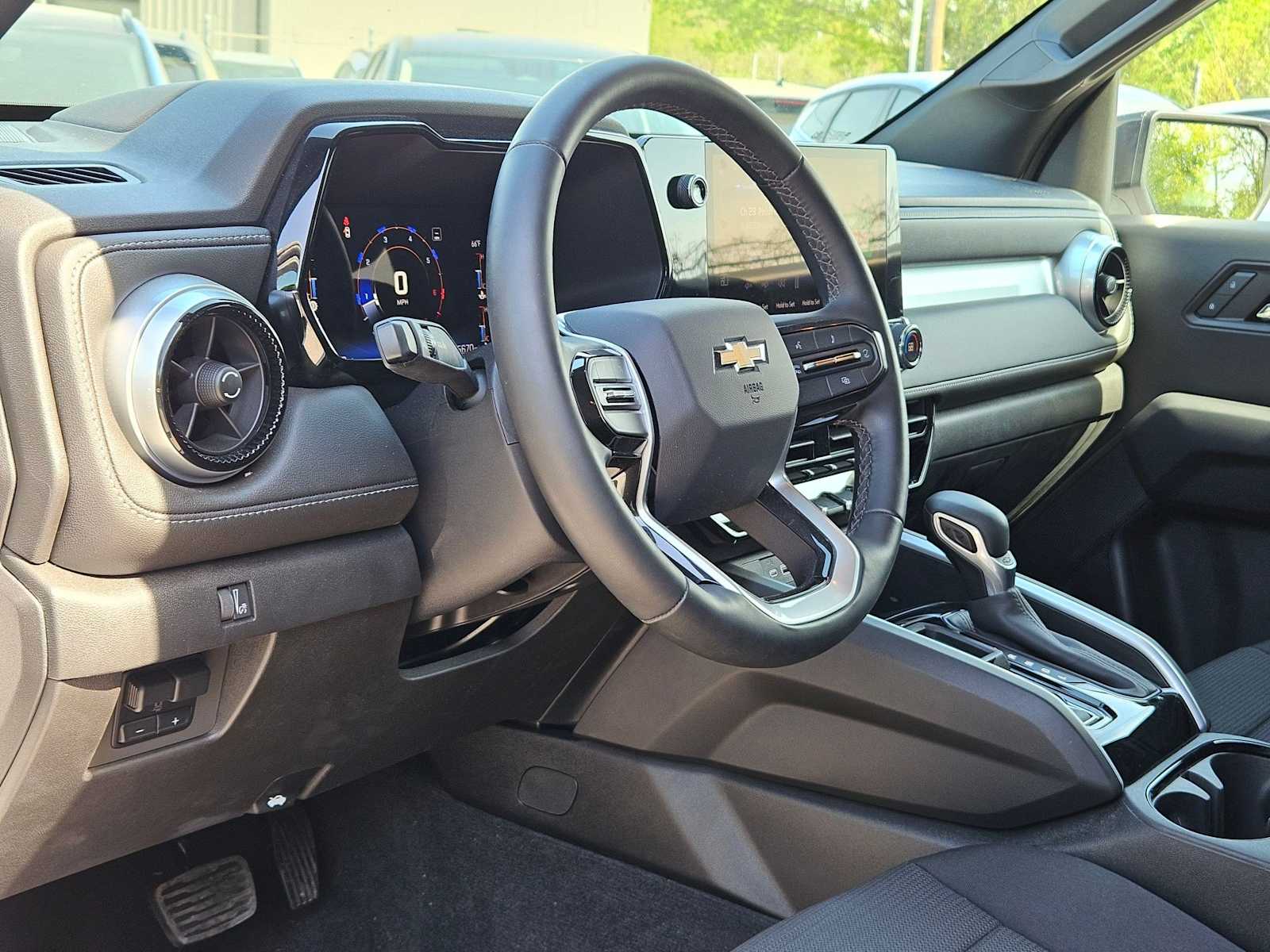 Thumbnail: 2023 Chevrolet Colorado - 2