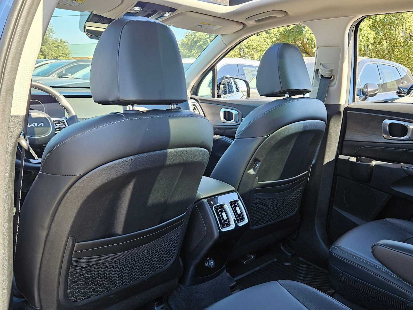 Thumbnail: 2024 Kia Sorento - 19