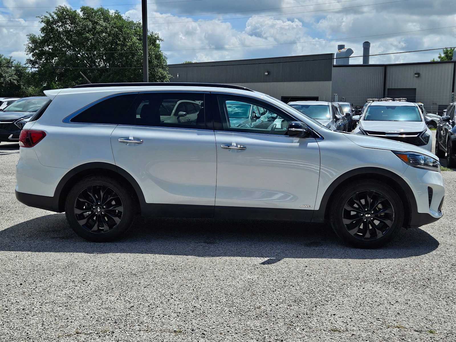 Thumbnail: 2020 Kia Sorento - 6