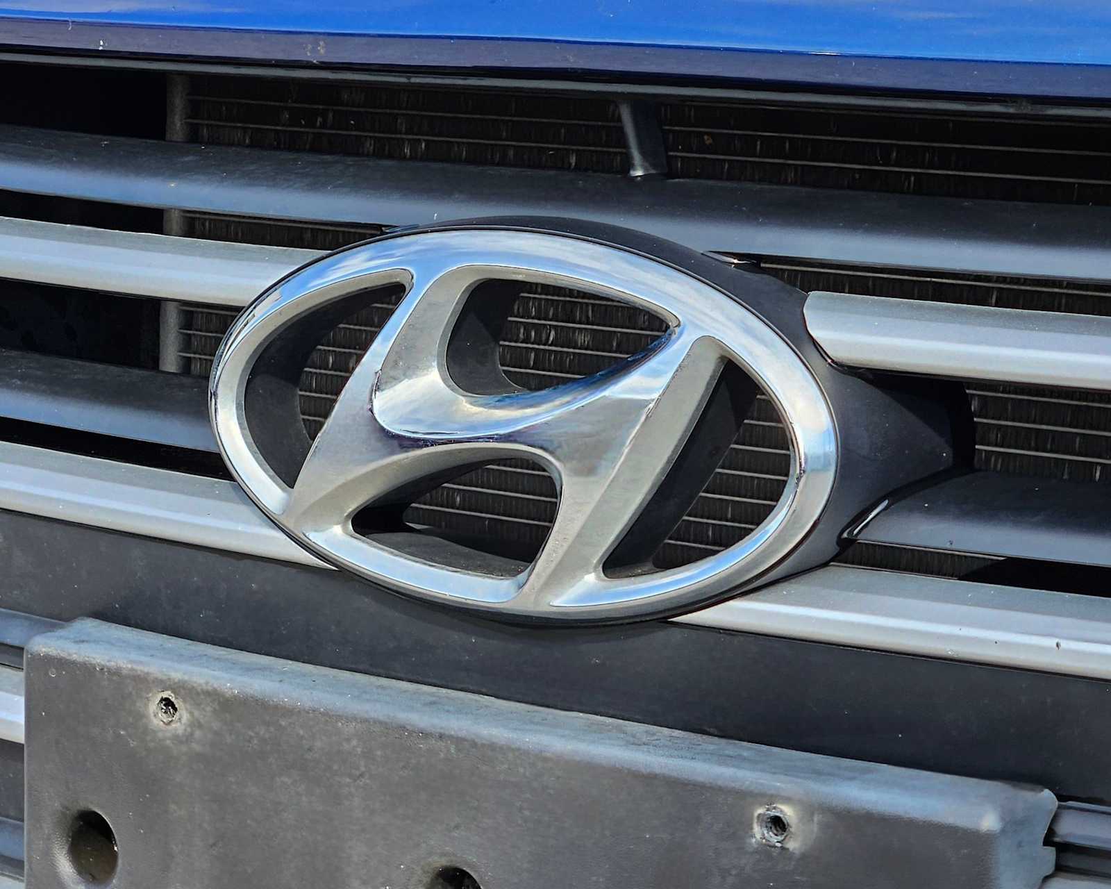 Thumbnail: 2017 Hyundai Elantra - 11