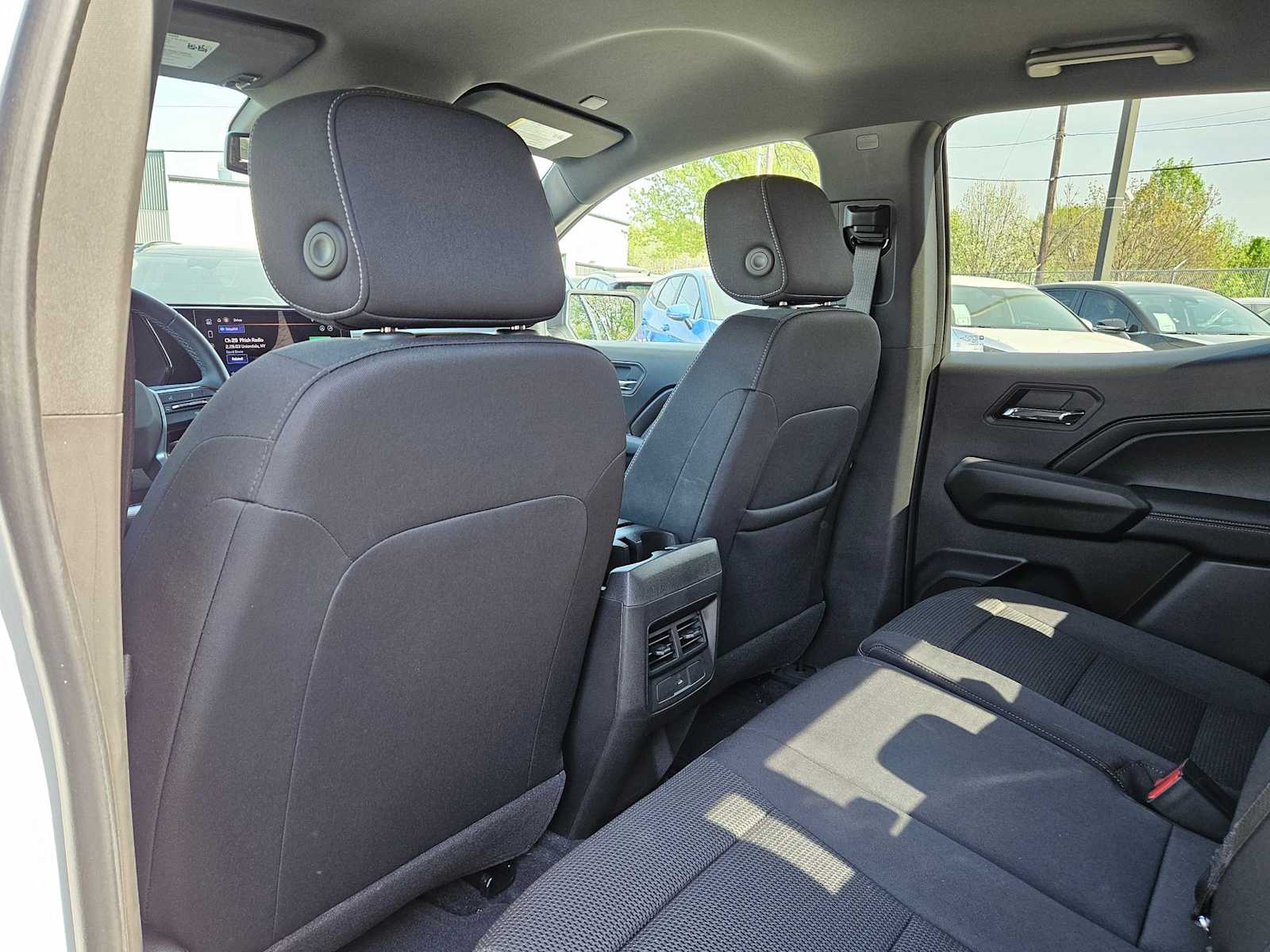 Thumbnail: 2023 Chevrolet Colorado - 17