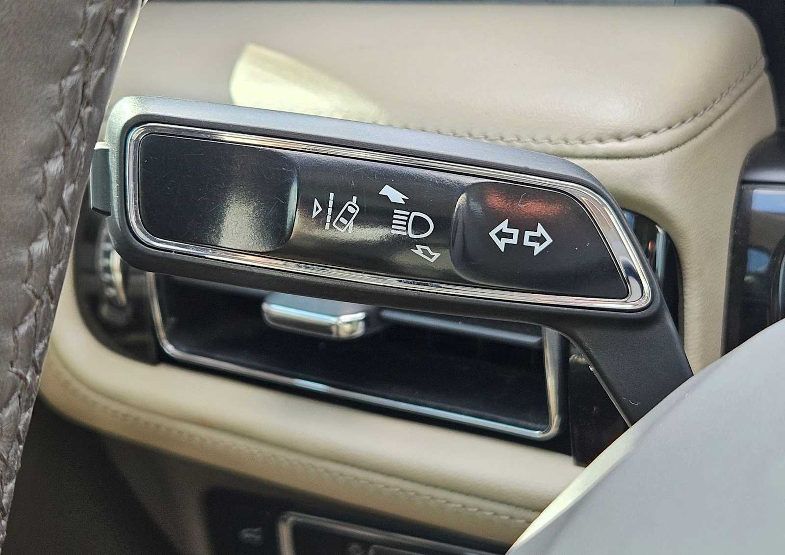 Thumbnail: 2022 Lincoln Nautilus - 27