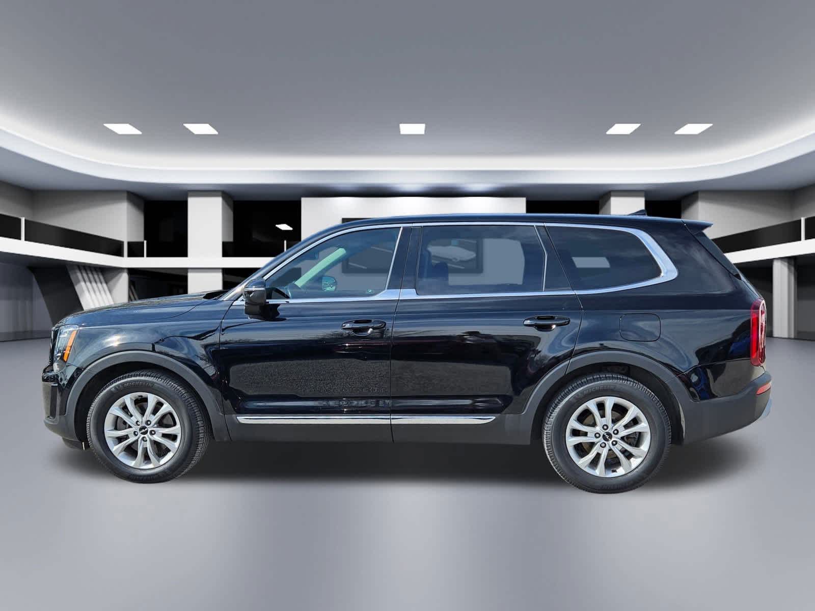 Thumbnail: 2022 Kia Telluride - 3
