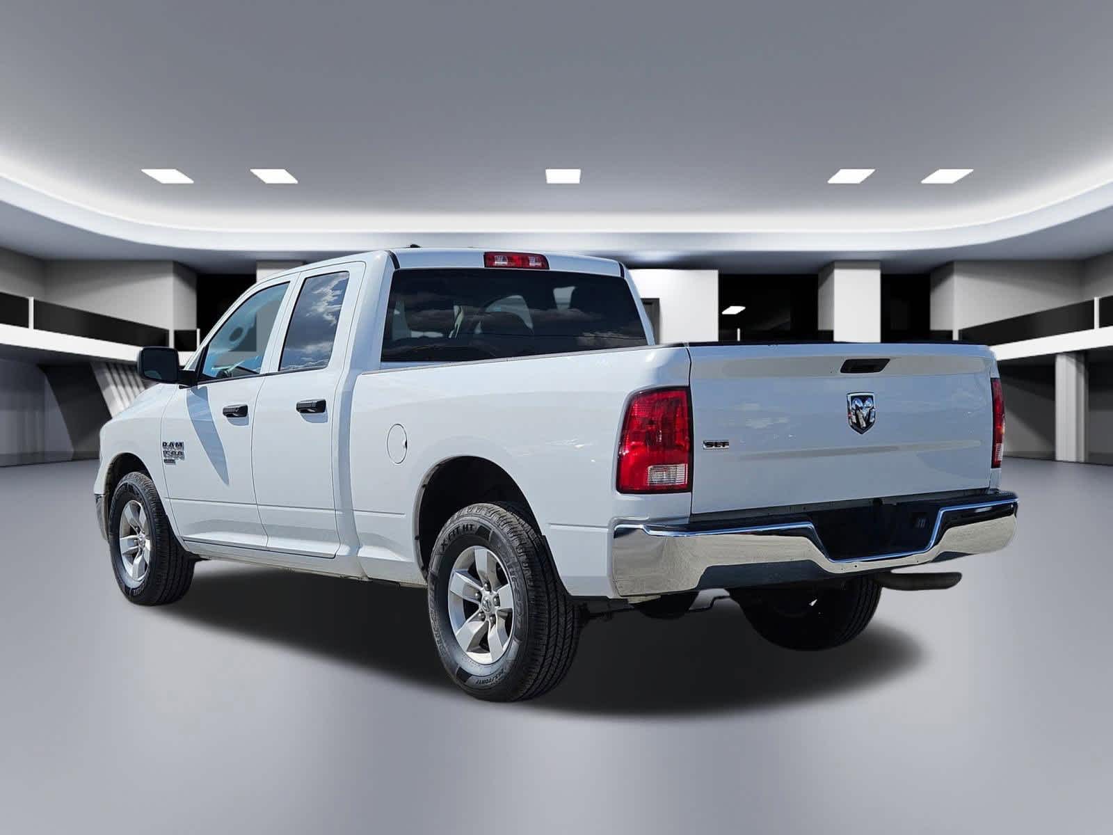 Thumbnail: 2024 RAM 1500 Classic - 4
