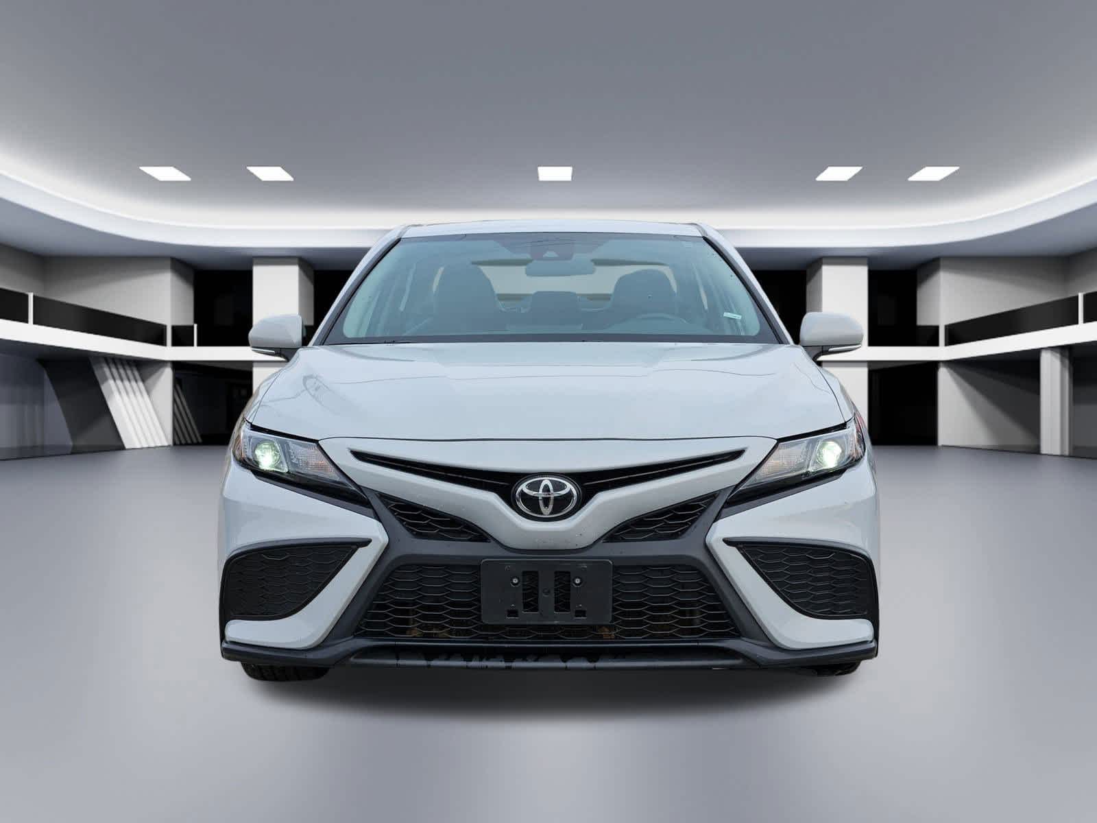 Thumbnail: 2024 Toyota Camry - 9