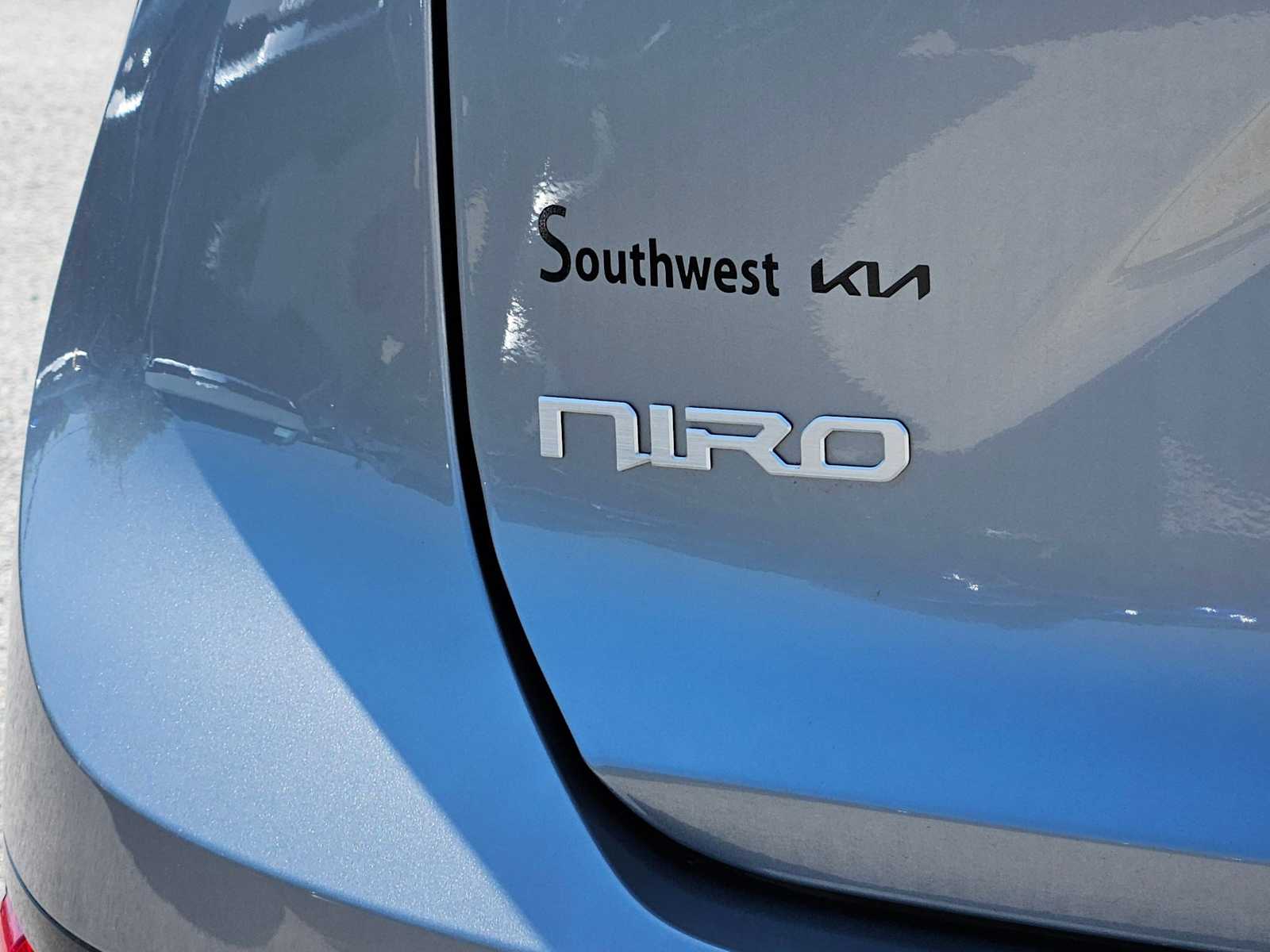 Thumbnail: 2023 Kia Niro - 12