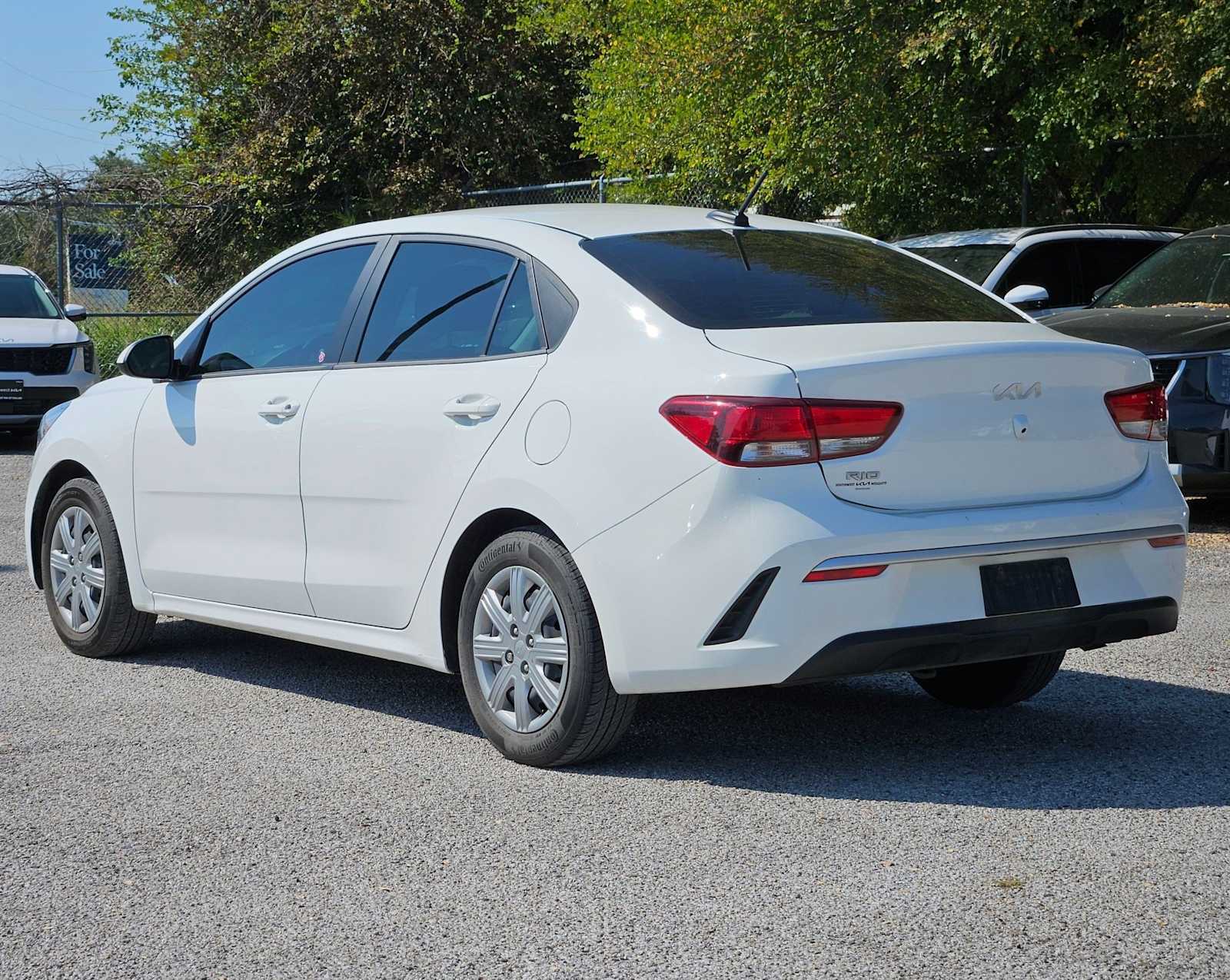 Thumbnail: 2023 Kia Rio - 3