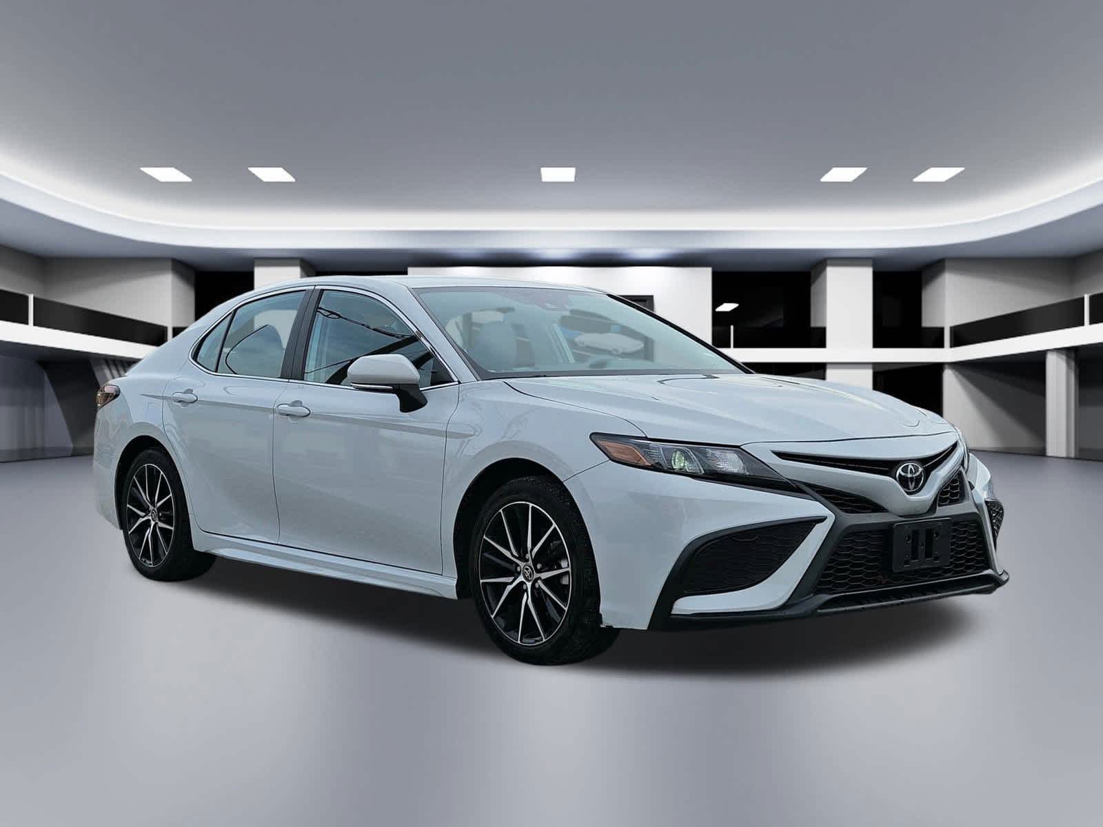 Thumbnail: 2024 Toyota Camry - 8