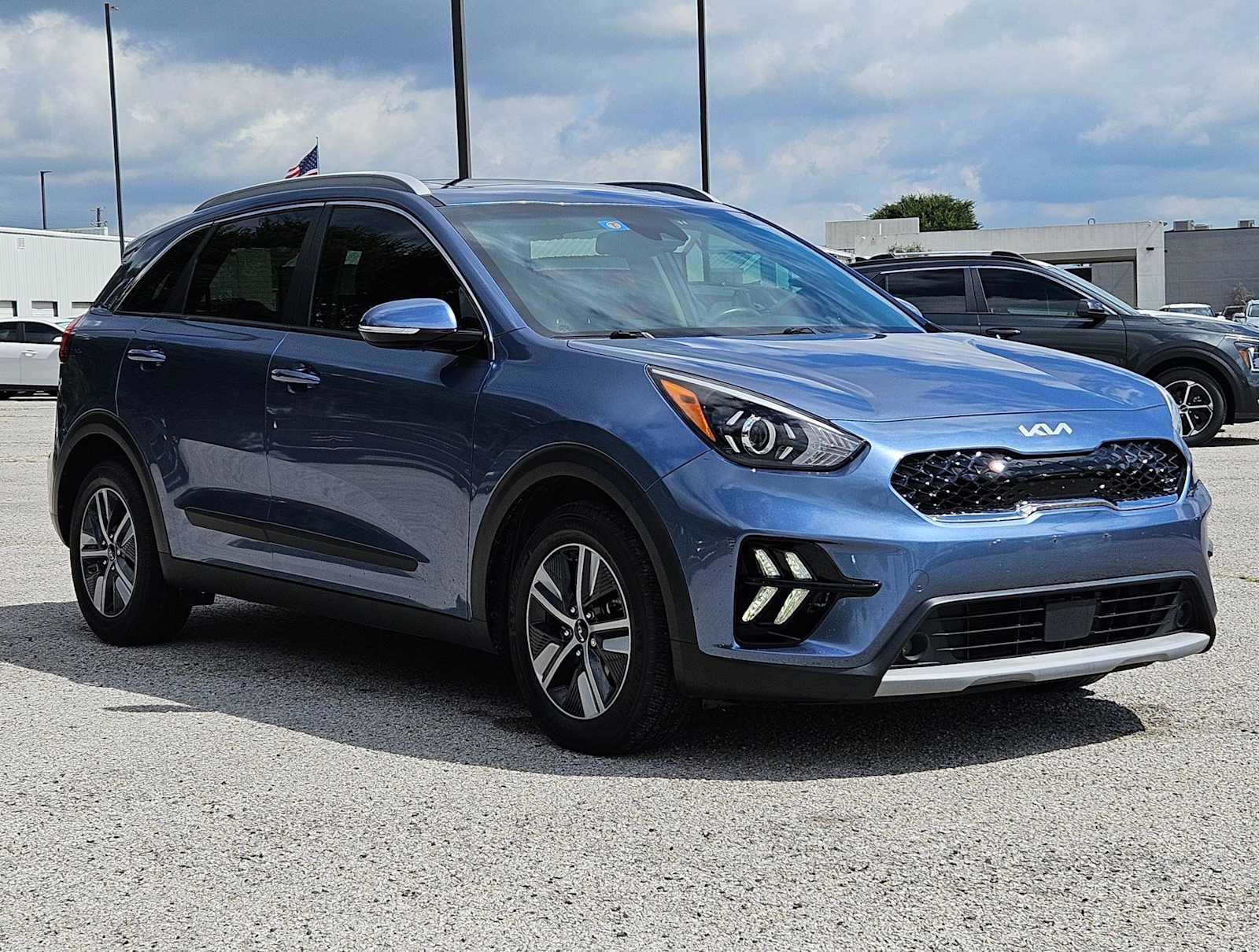 Thumbnail: 2022 Kia Niro - 8