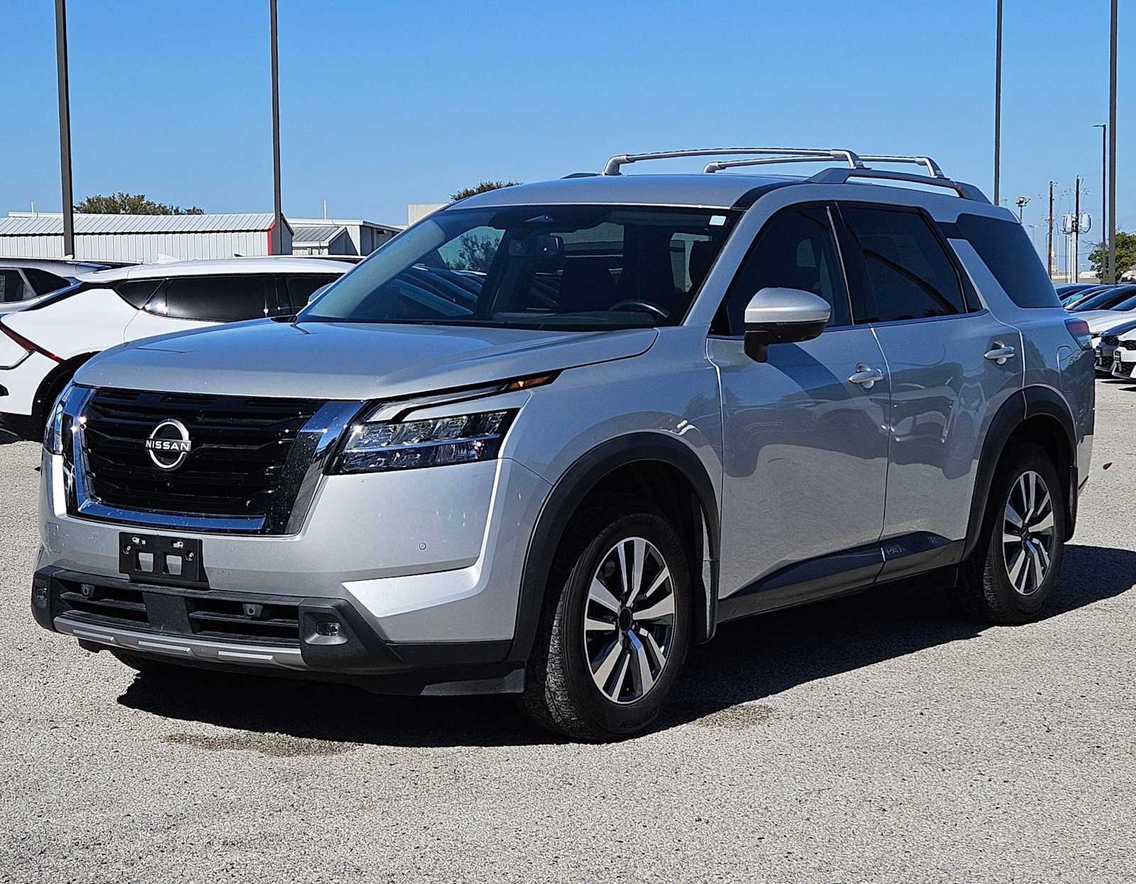 Thumbnail: 2022 Nissan Pathfinder - 9