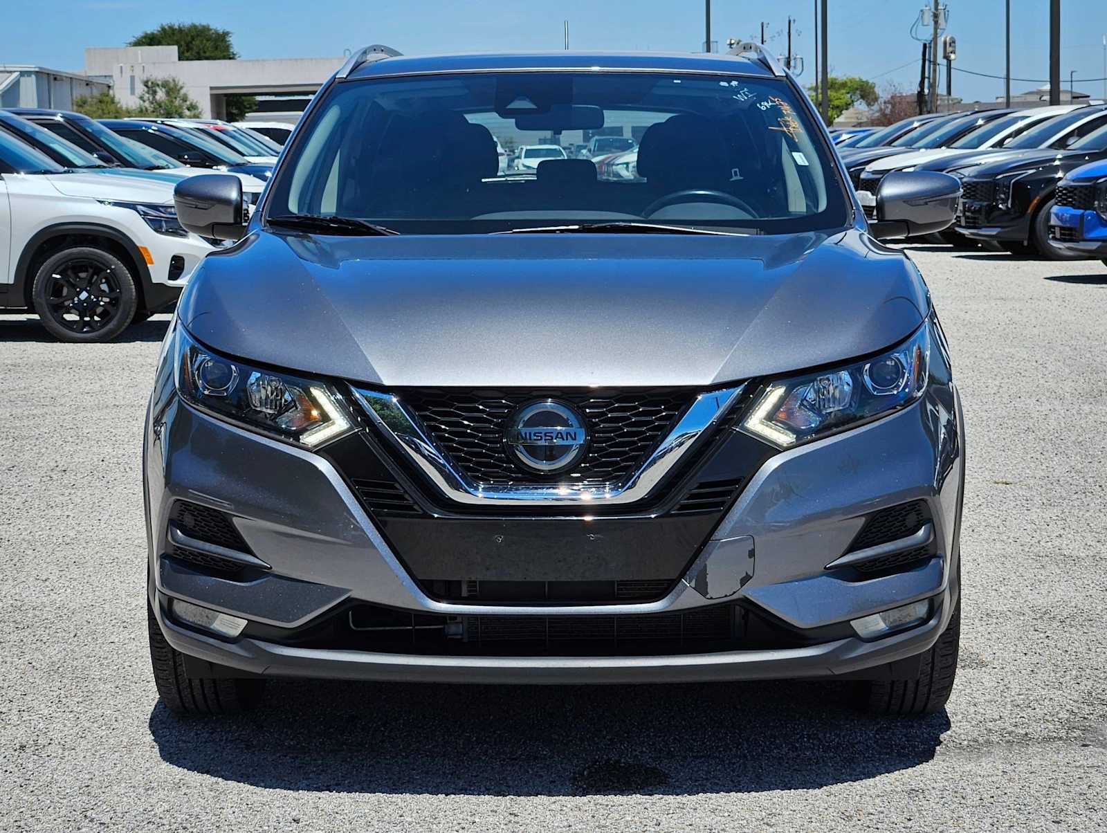 Thumbnail: 2020 Nissan Rogue Sport - 8
