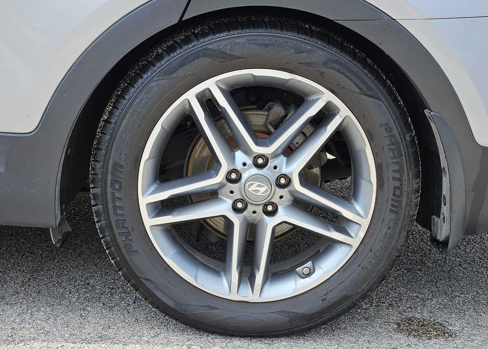 Thumbnail: 2017 Hyundai Santa Fe - 11