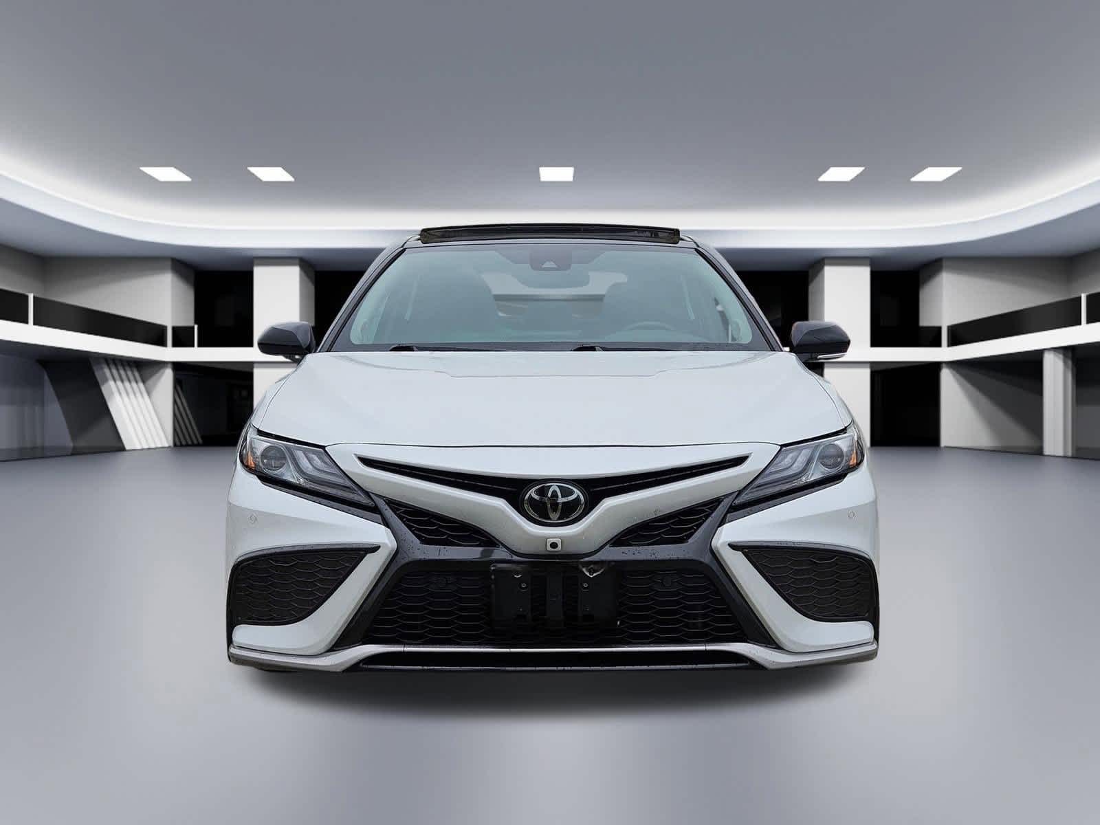 Thumbnail: 2022 Toyota Camry - 9