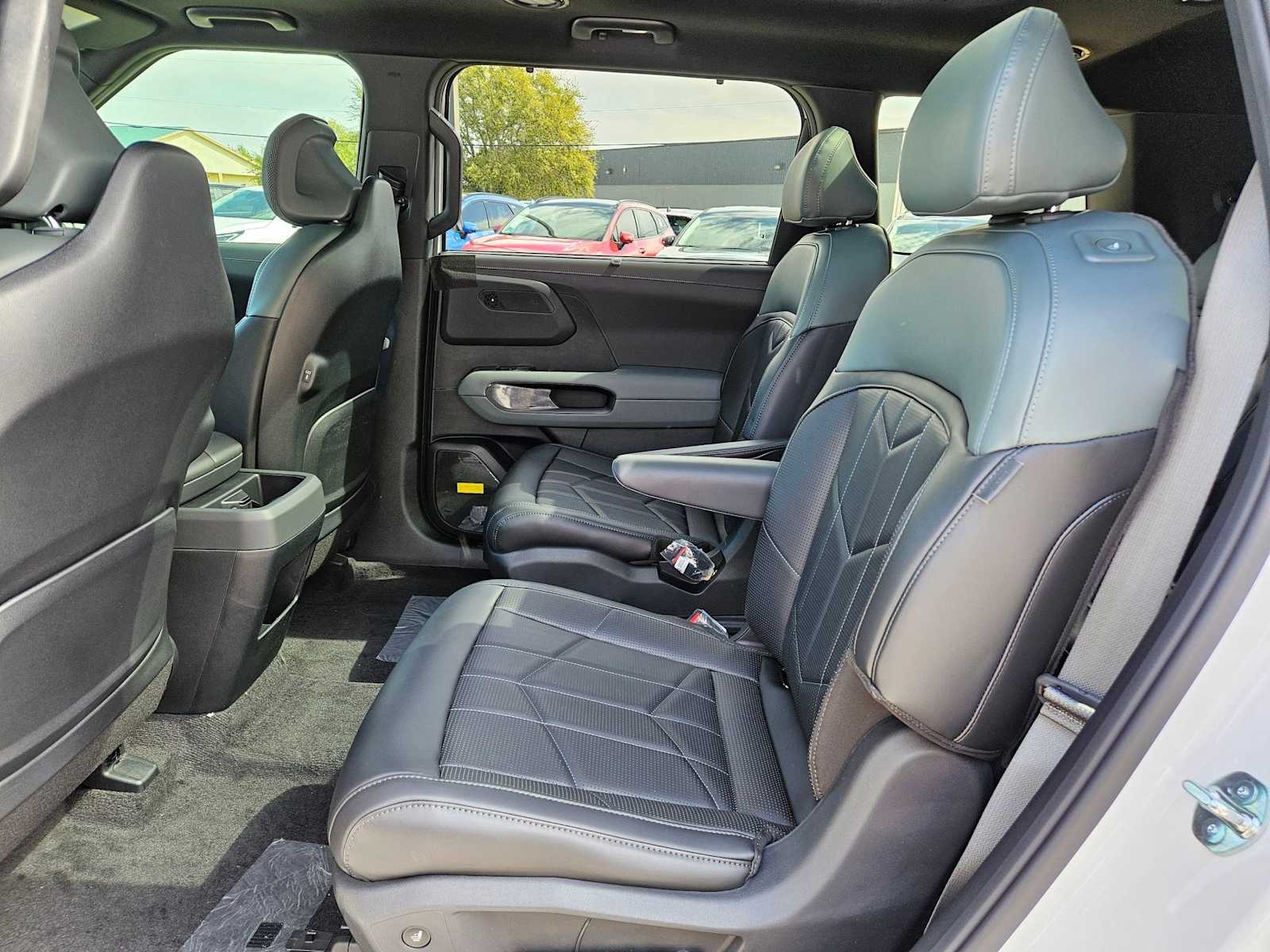 Thumbnail: 2027 Kia Telluride - 21