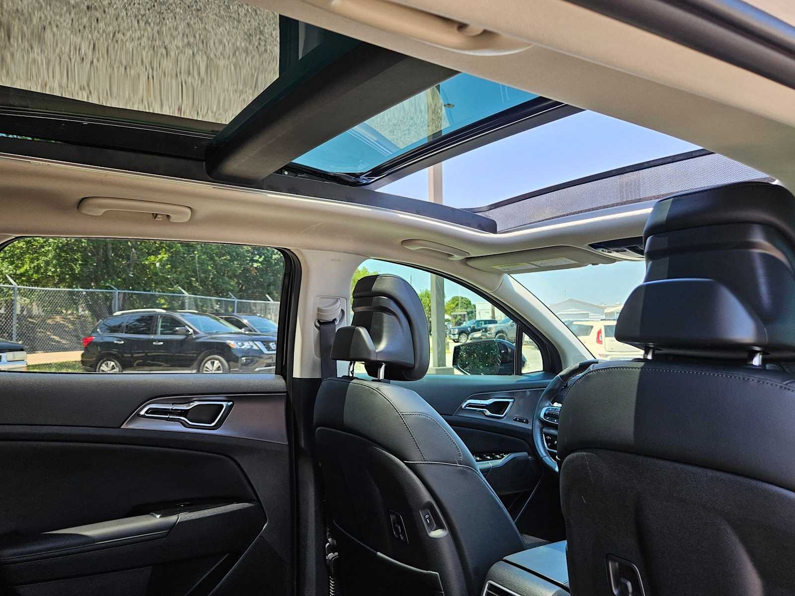 Thumbnail: 2023 Kia Sportage - 20