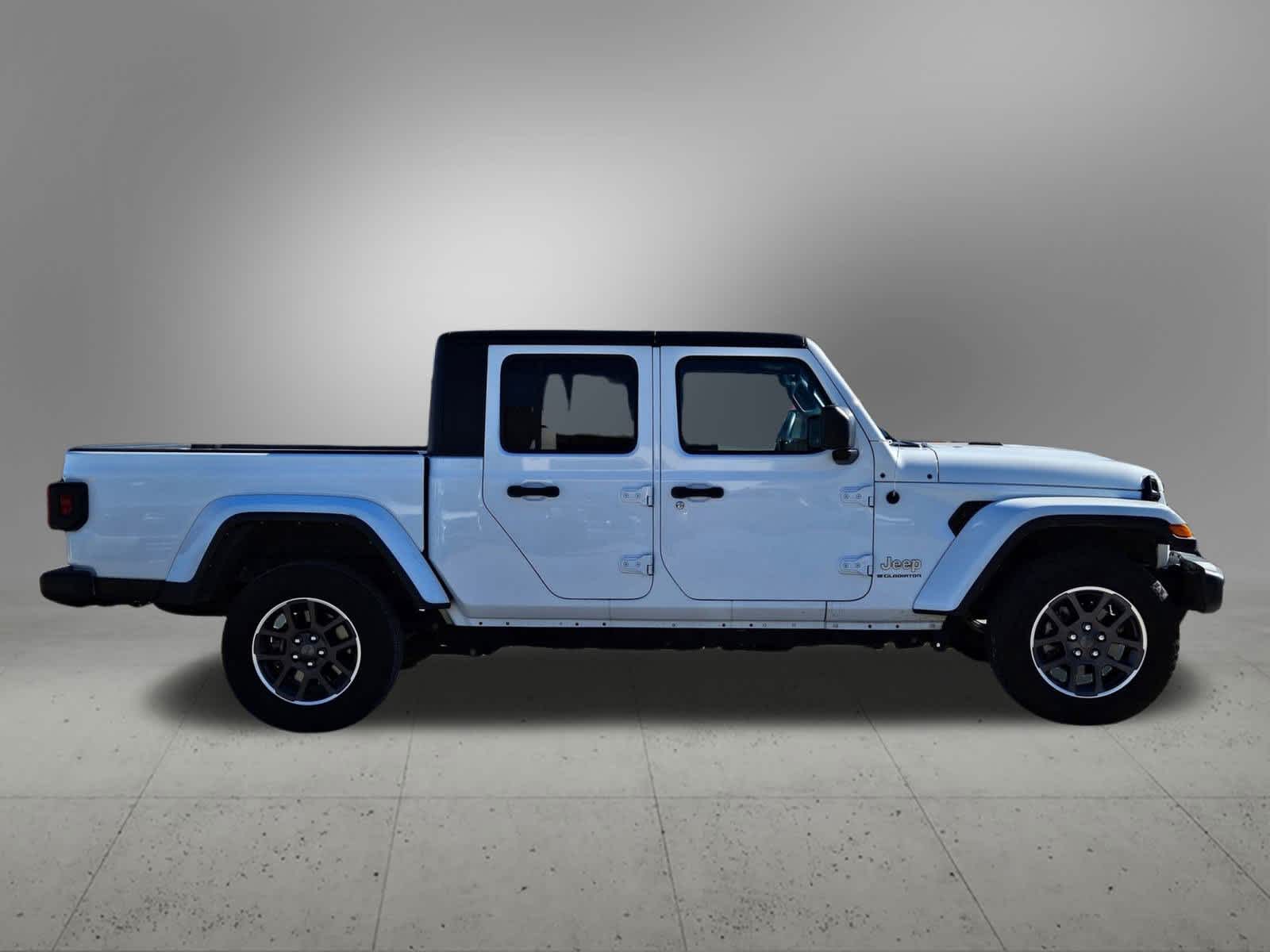 Thumbnail: 2023 Jeep Gladiator - 7