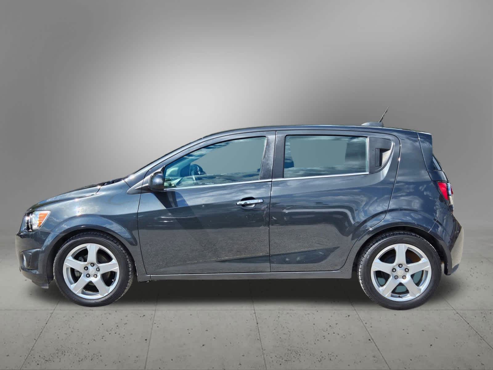2015 Chevrolet Sonic LTZ photo 2