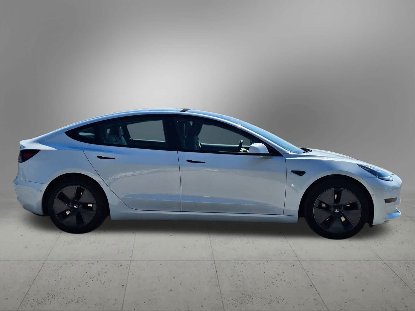 Thumbnail: 2021 Tesla Model 3 - 7