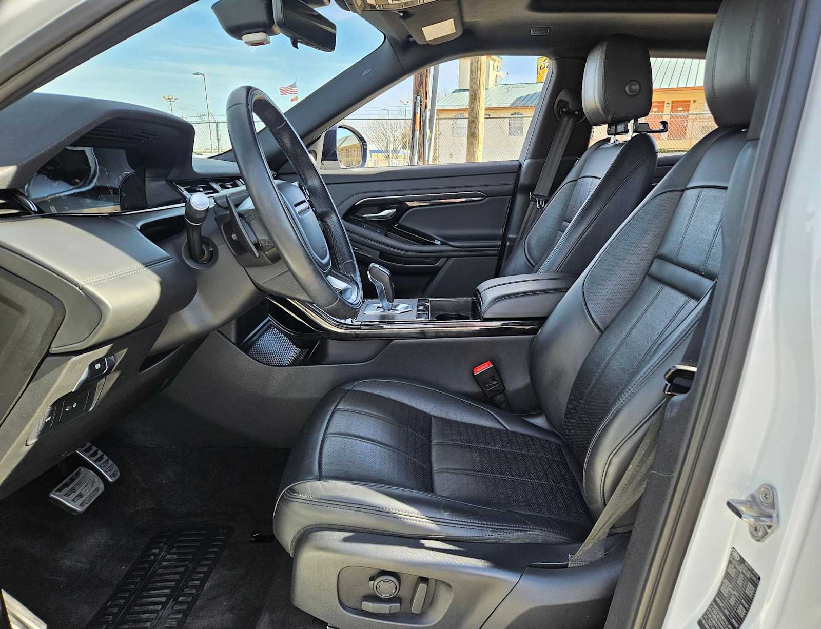 Thumbnail: 2020 Land Rover Range Rover Evoque - 18