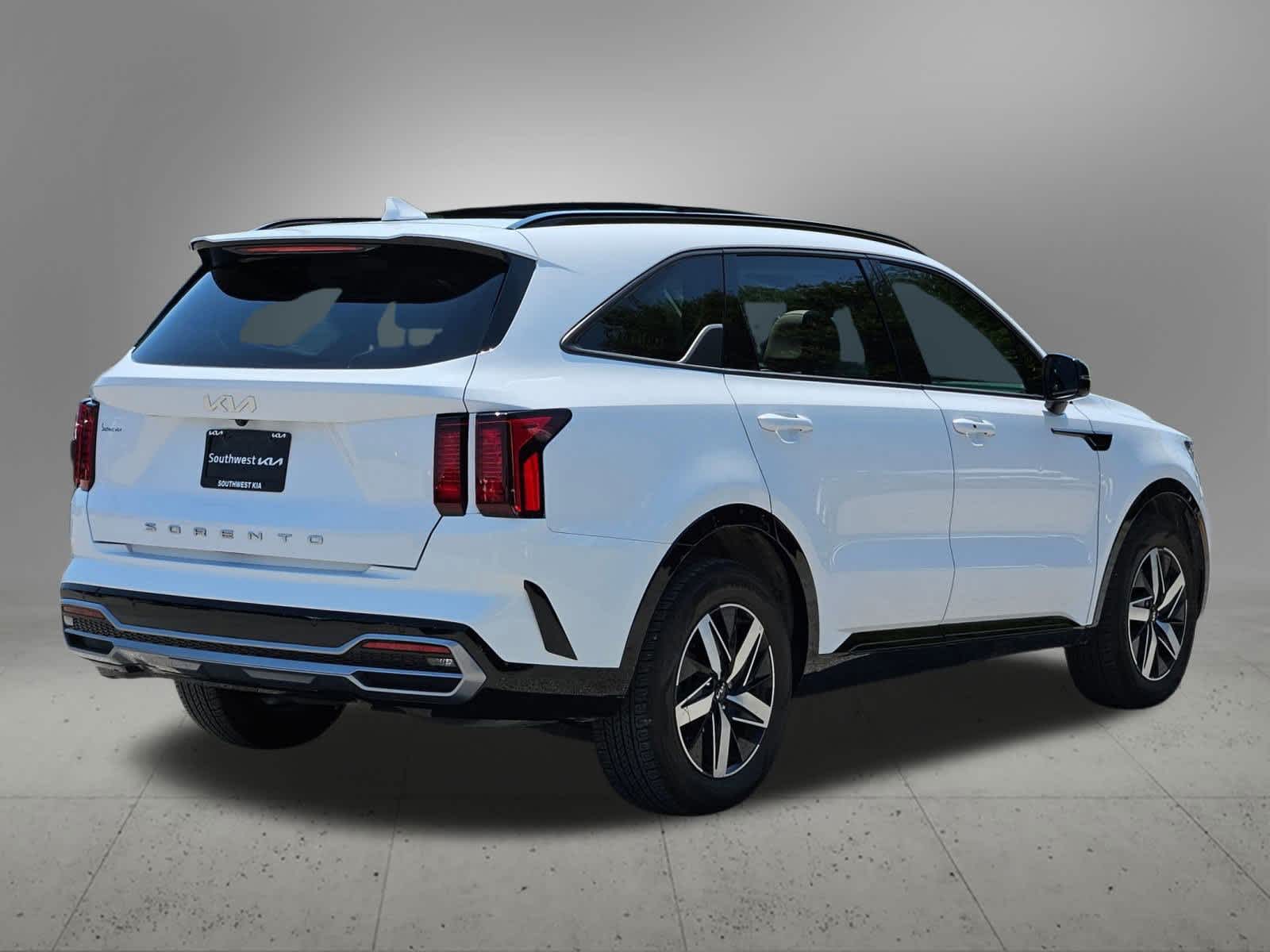 Thumbnail: 2022 Kia Sorento - 5