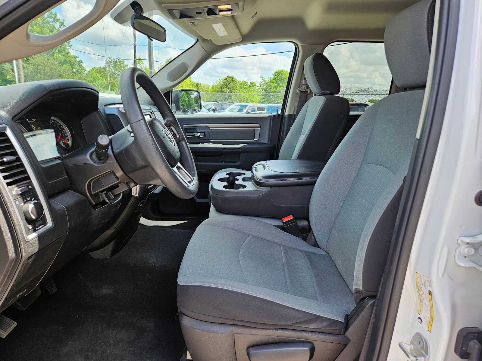 Thumbnail: 2024 RAM 1500 Classic - 16