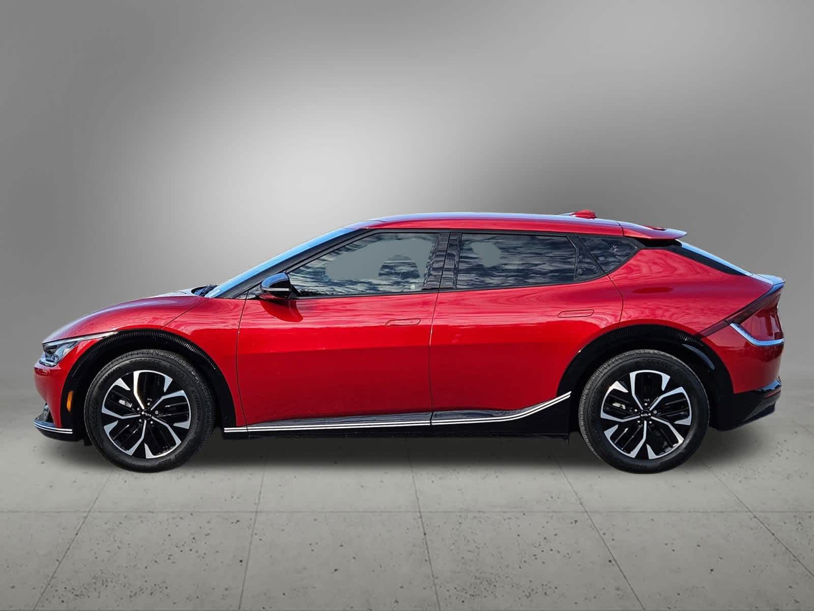 Thumbnail: 2023 Kia EV6 - 3